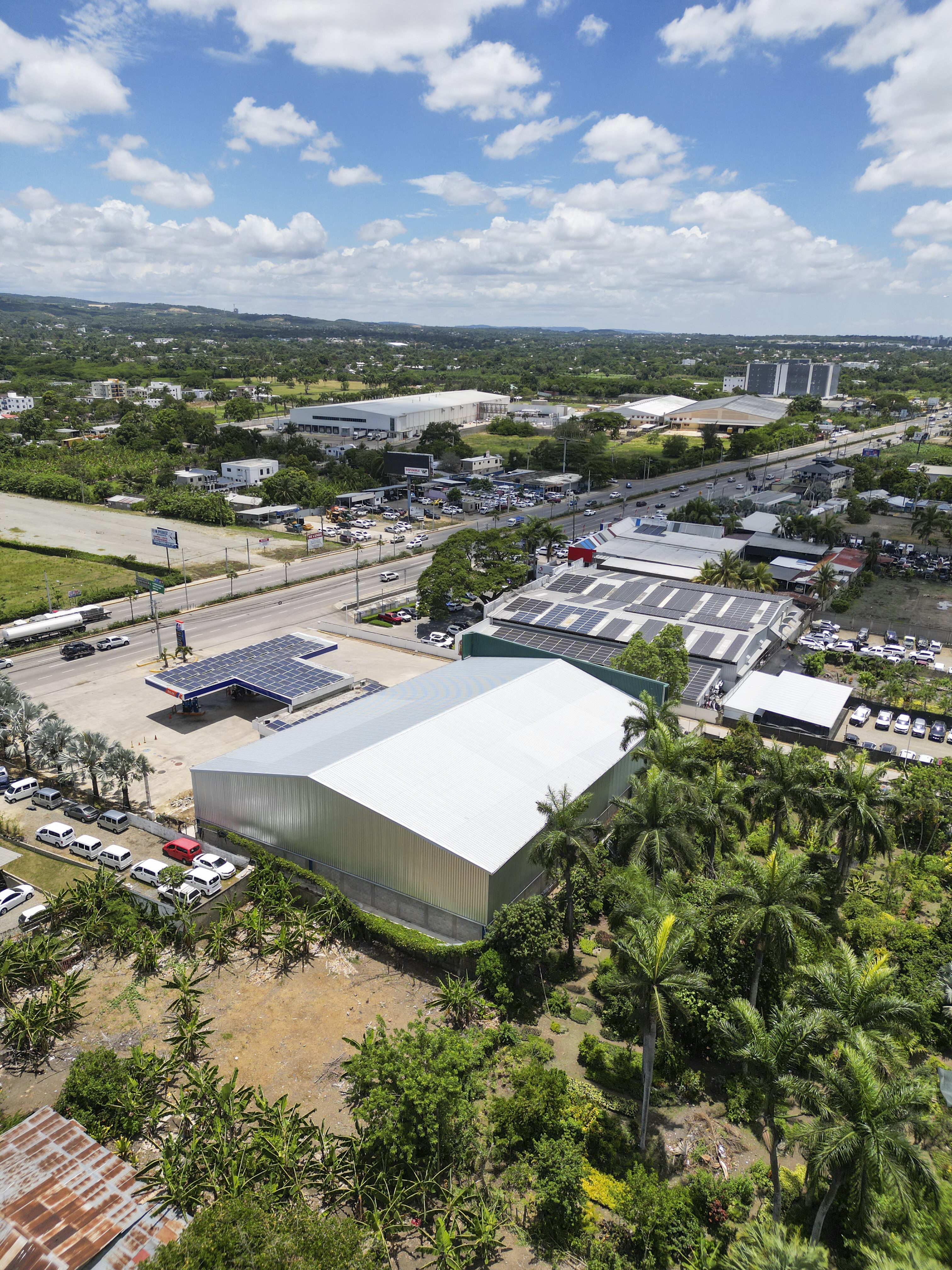 oficinas y locales comerciales - Nave Industrial en la Autopista Duarte Santiago 6