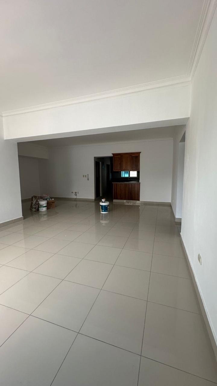 apartamentos - hermoso apartamento en zona tranquila Evaristo Morales  2