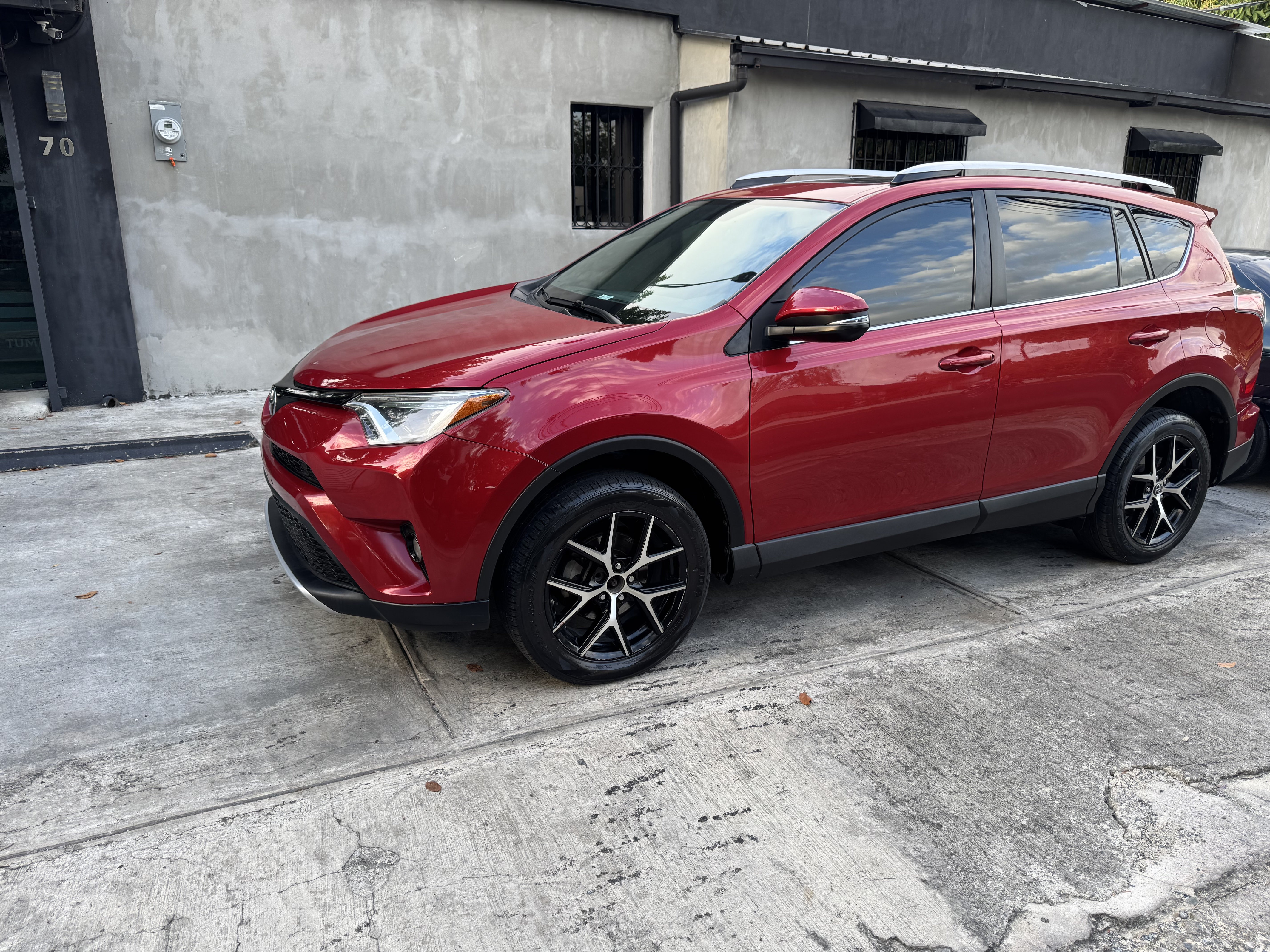 jeepetas y camionetas - Vendo Jeepeta Rav4 SE 2016 2