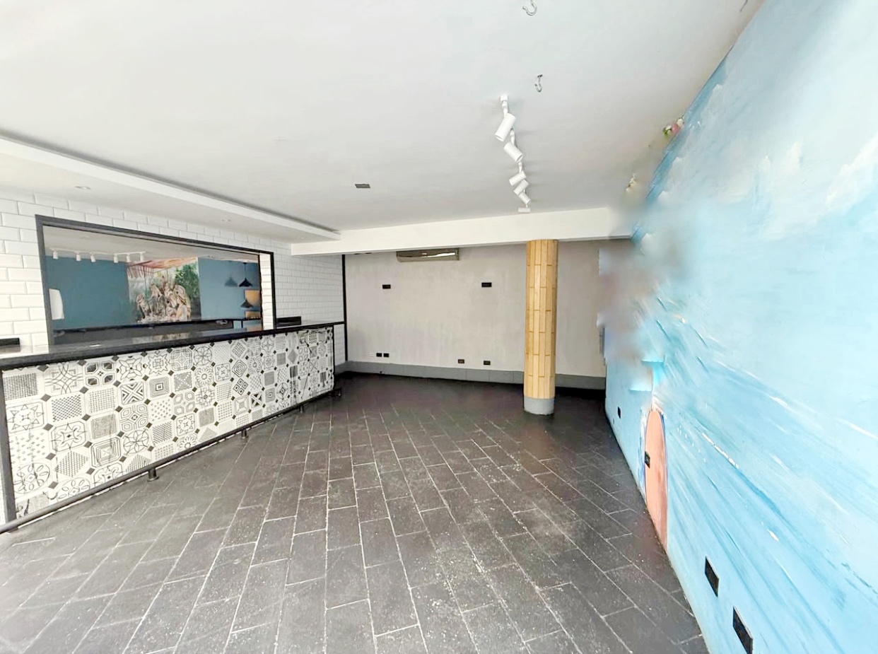 oficinas y locales comerciales - Local céntrico en ensanche Naco 3