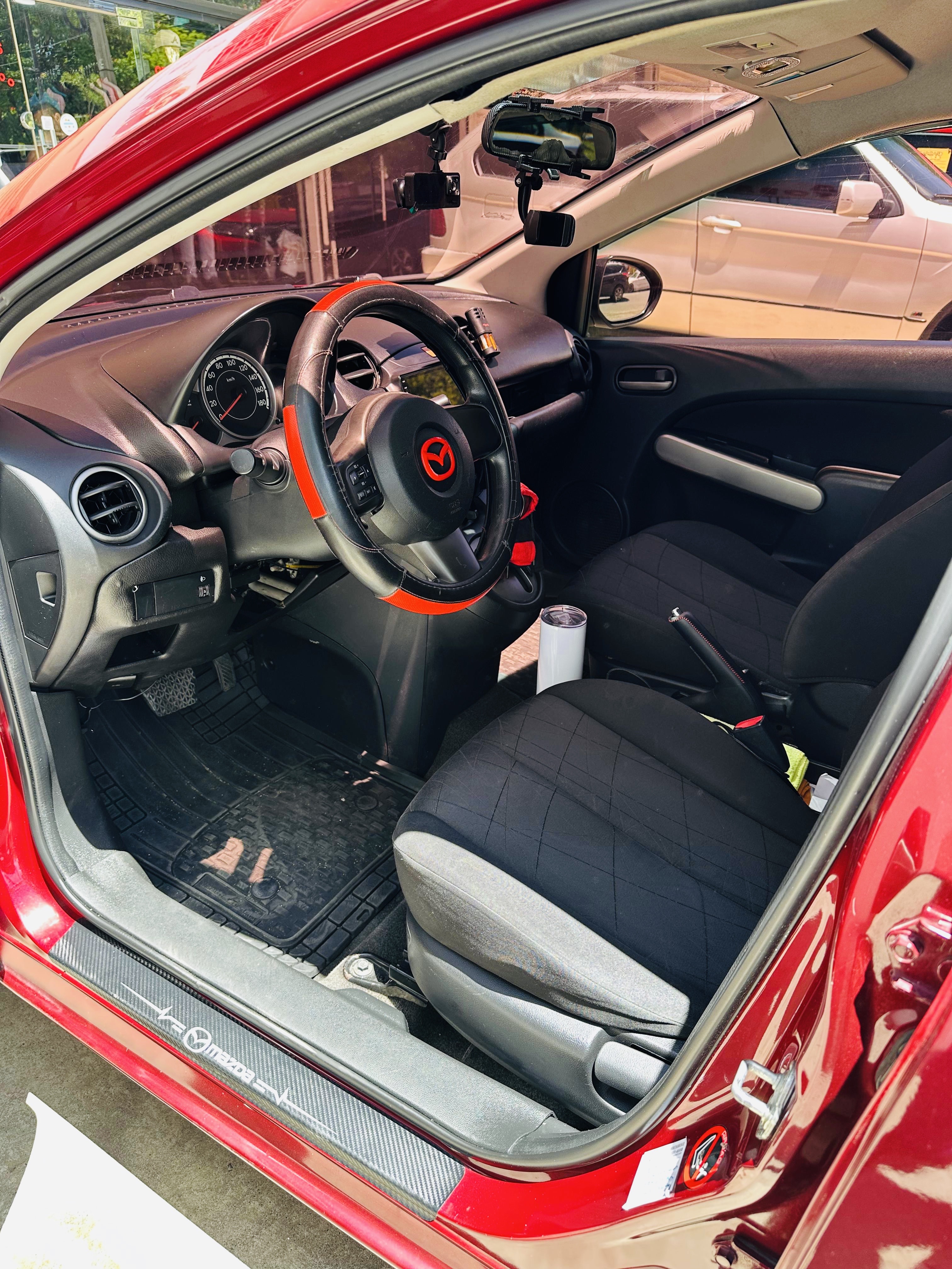 carros - Mazda Demio 2012  5