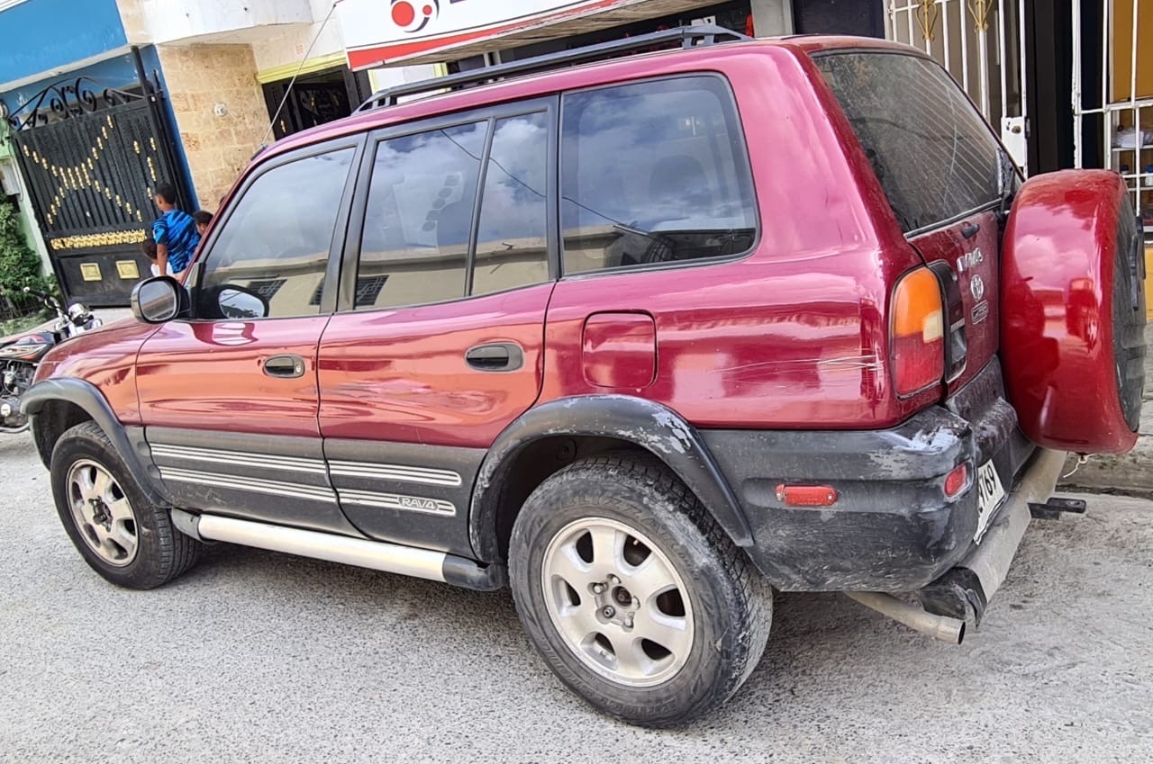 otros vehiculos - Toyota Rad4. año96 0