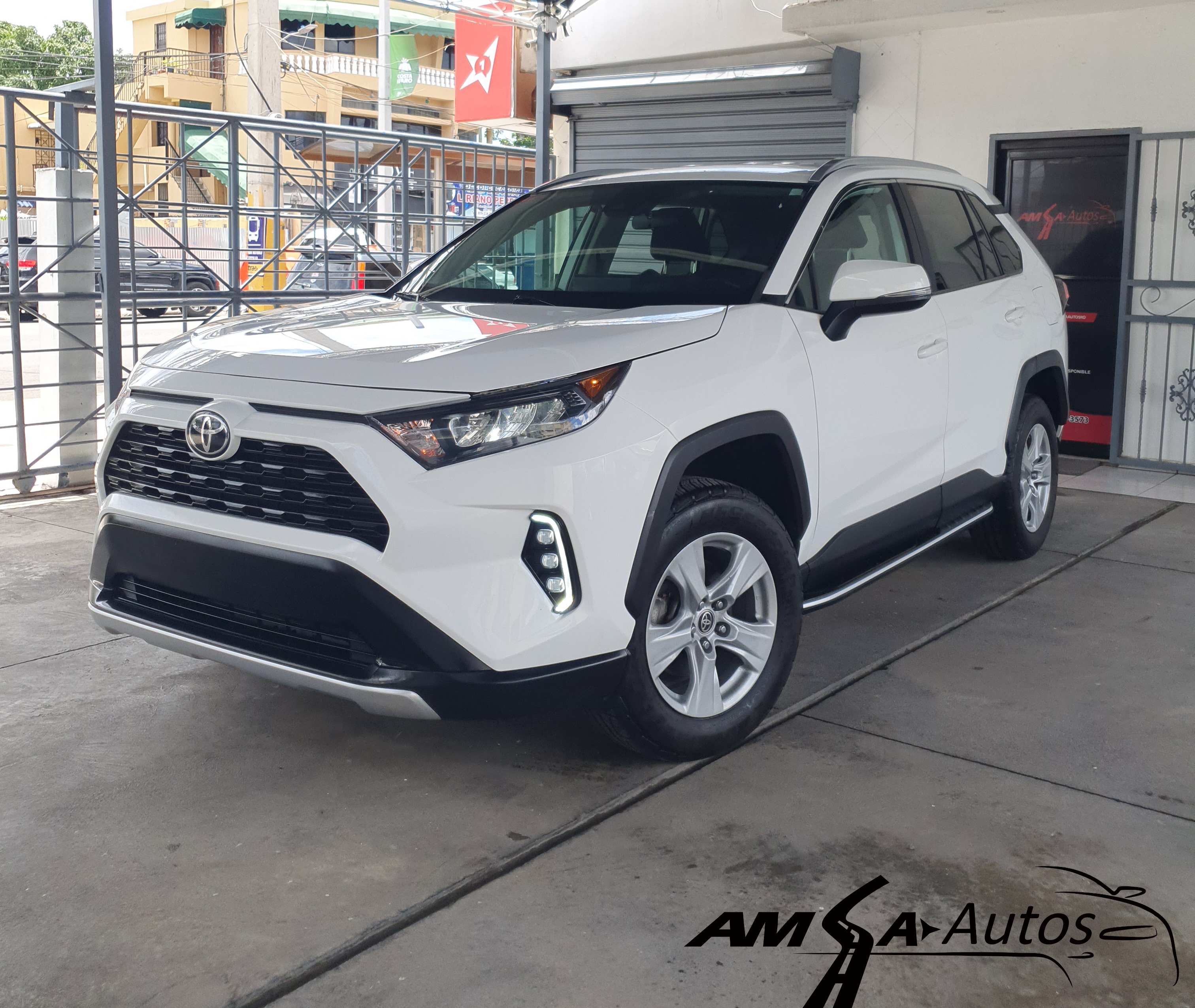 jeepetas y camionetas - TOYOTA RAV4 2022 RECIEN IMPORTADA CLEAN 