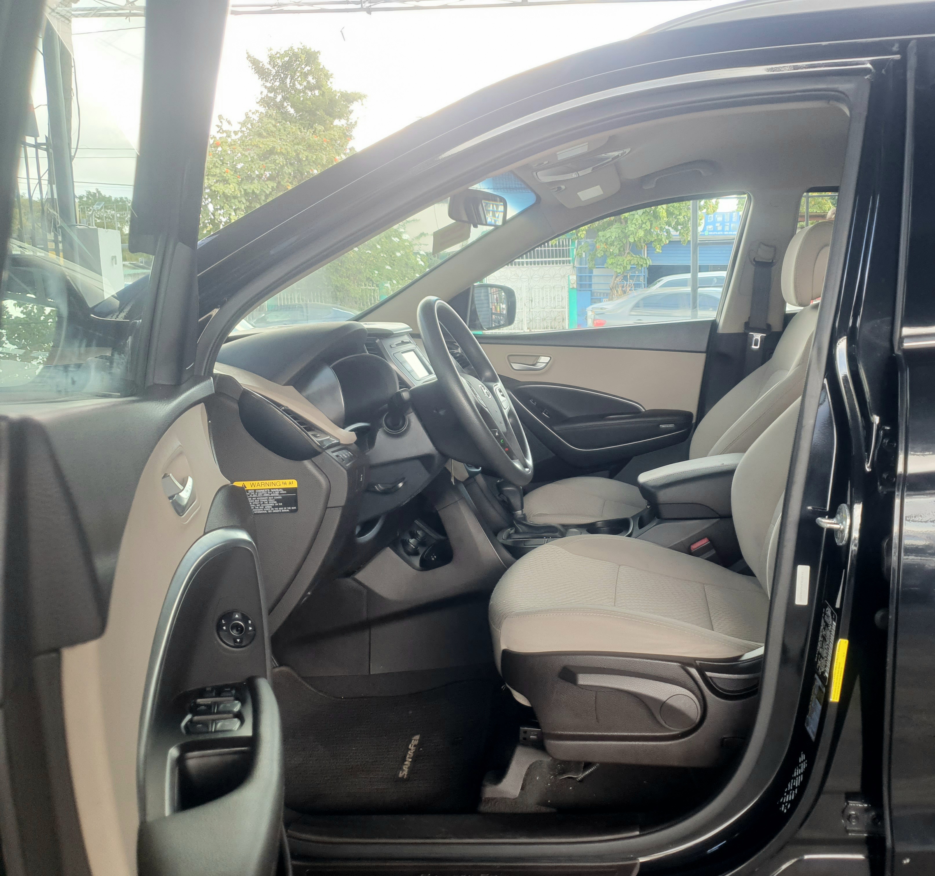 jeepetas y camionetas - HYUNDAI SANTA FE SPORT 2018 EN OFERTA SIN USO RD 3