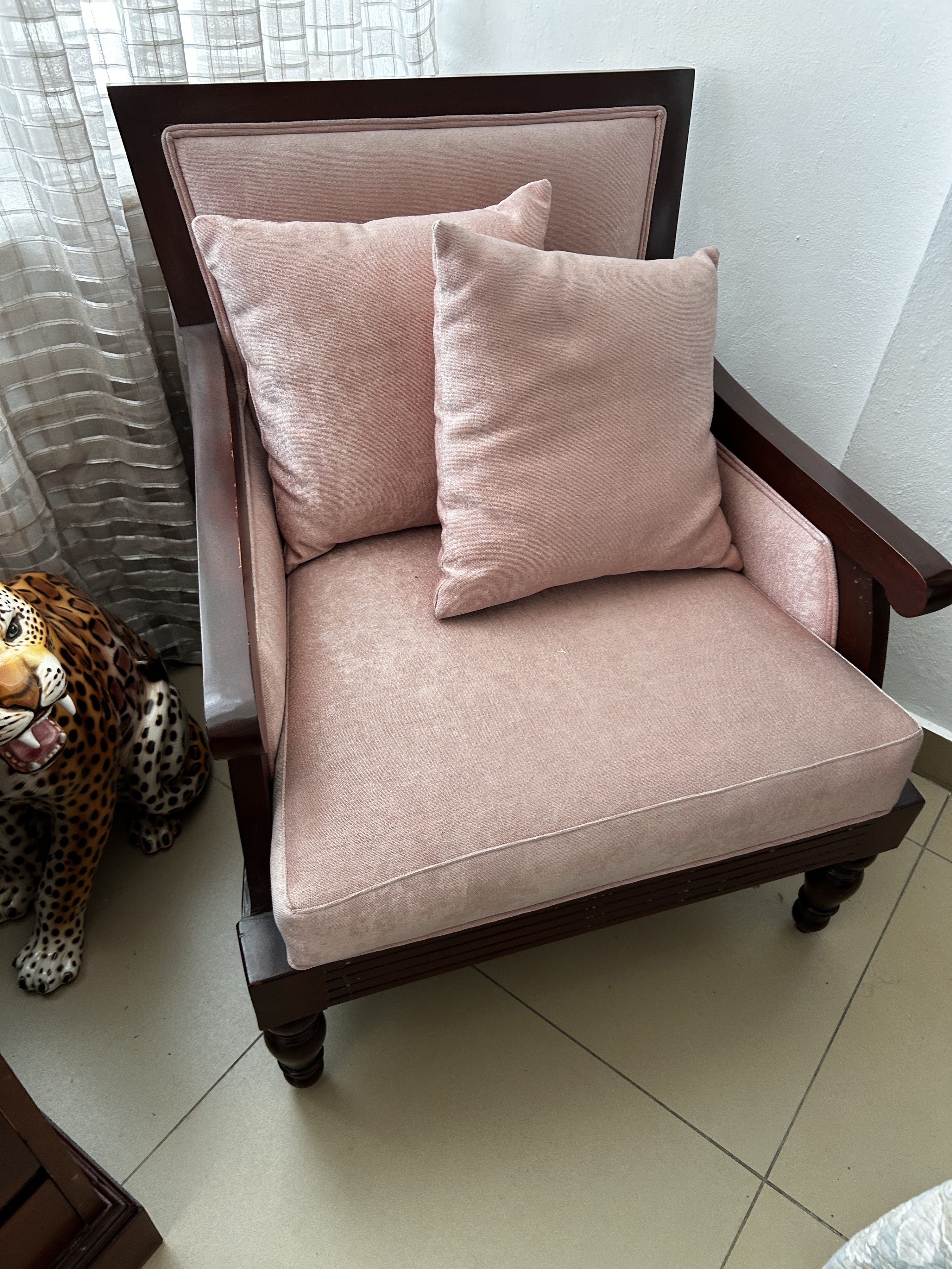 muebles y colchones - butaca madera americana en muy buenas condiciones  0