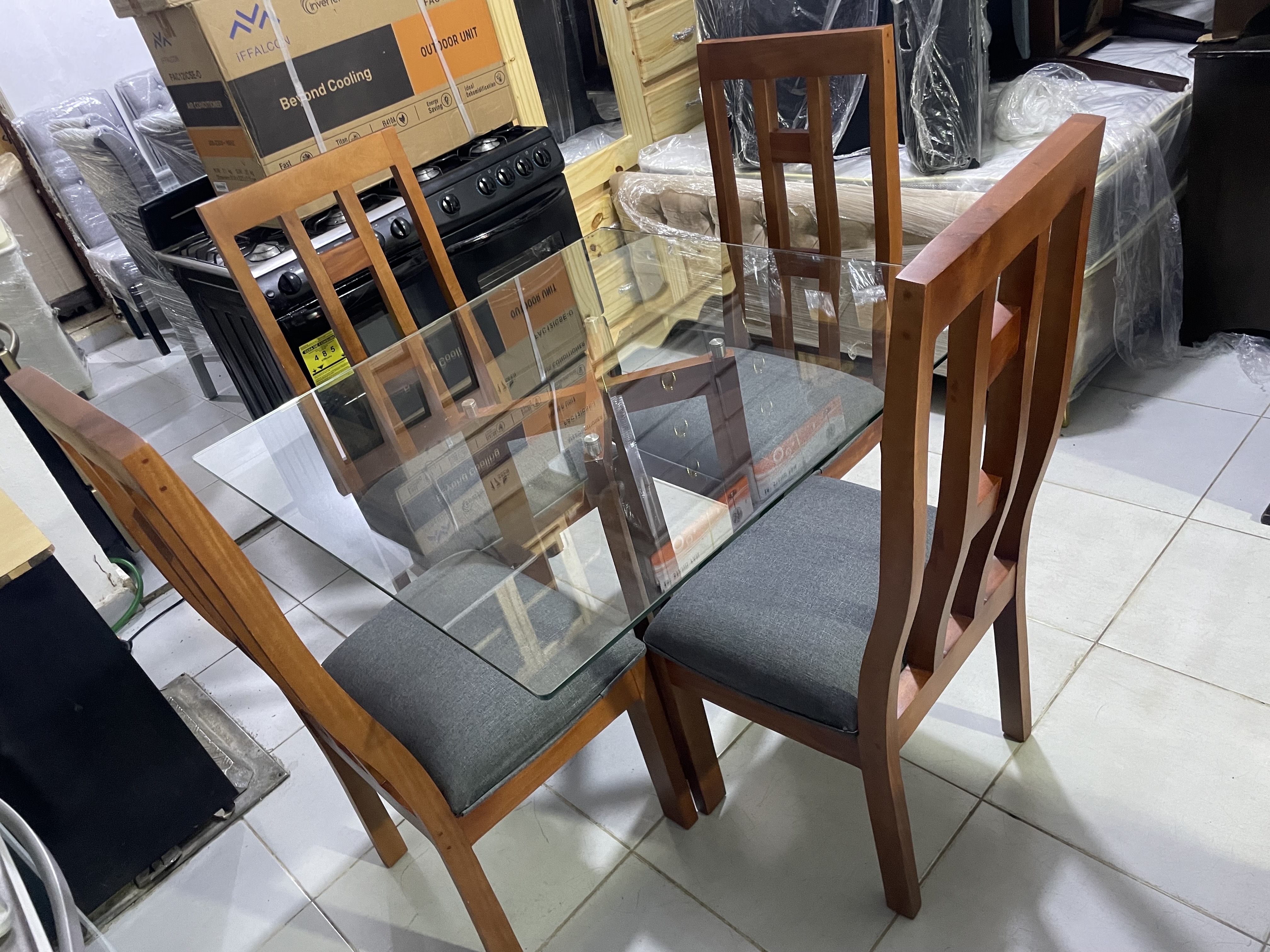 muebles y colchones - oferta de comedor de 4 sillas en caoba criolla con garantía  0