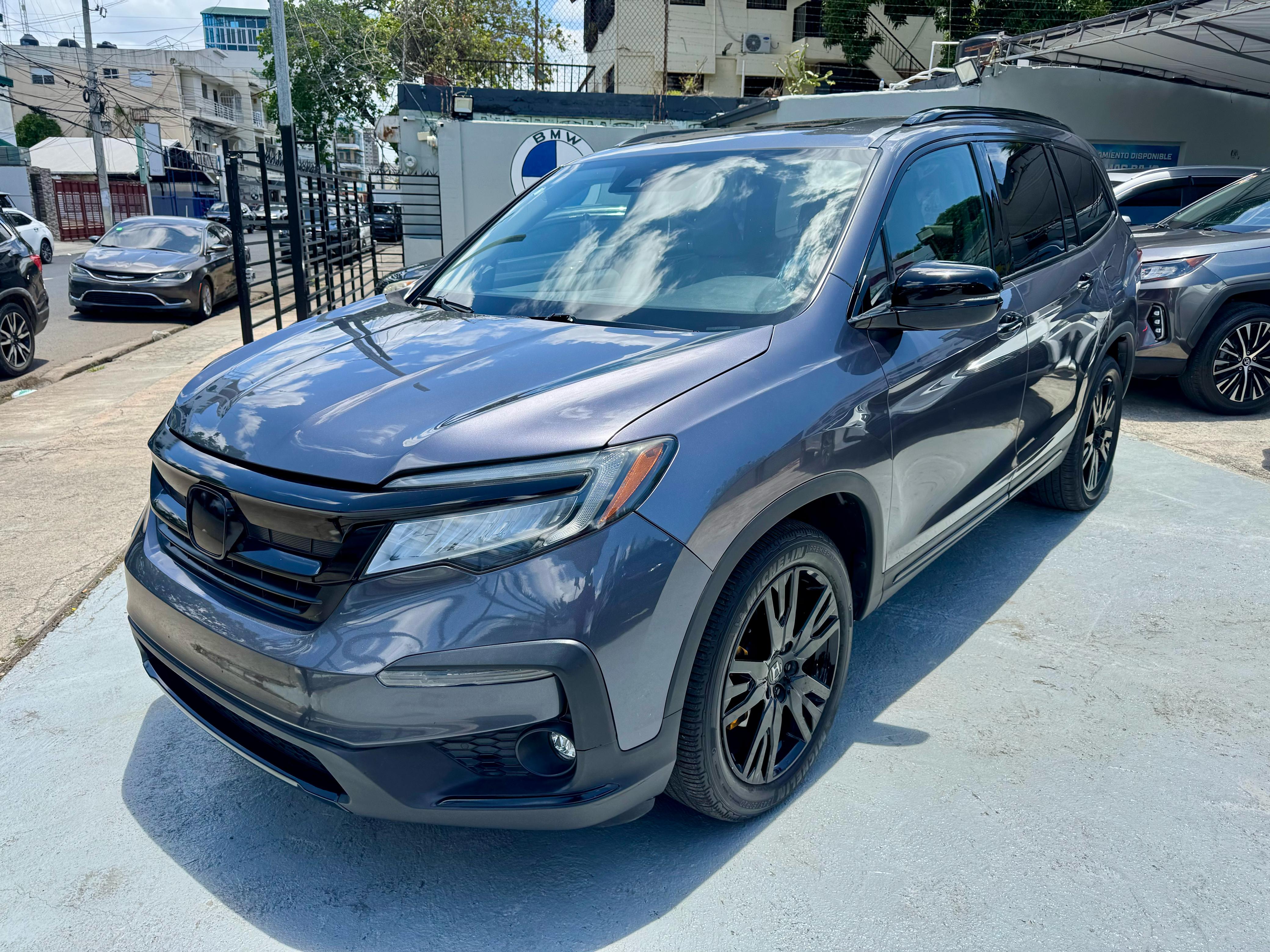 jeepetas y camionetas - Honda Pilot Touring 2019 AWD Como Nueva! 1