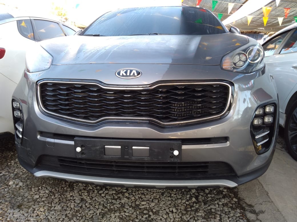 jeepetas y camionetas - KIA SPORTAGE 2018 GRISDESDE RD$1,150,100 Mil  2