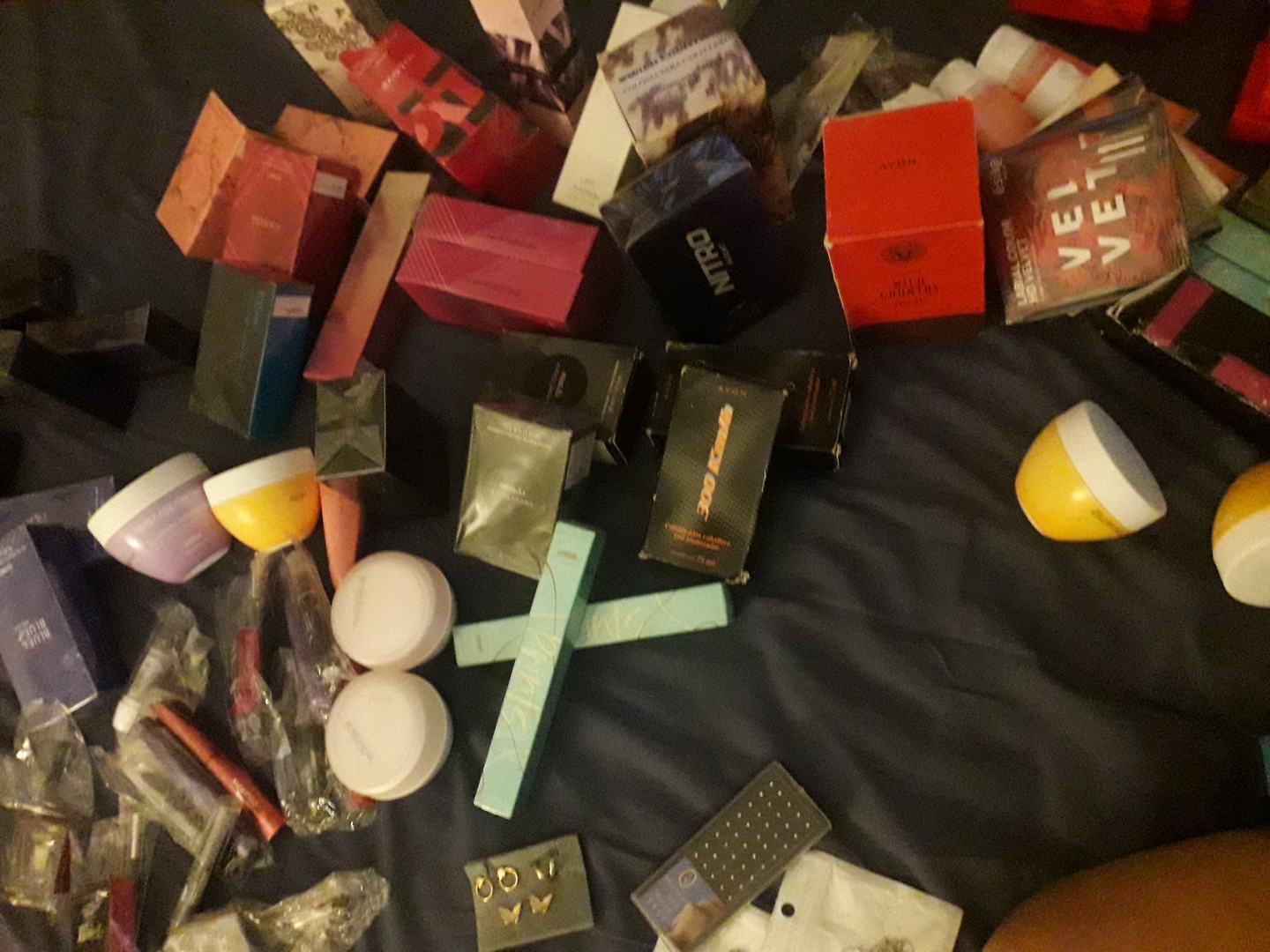 joyas, relojes y accesorios - PERFUMES y Productos de Belleza  L BELL ESIKA Y AVON Y Cyzone, de Oportunidad 0