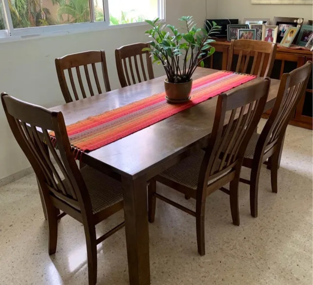 muebles y colchones - Mesa de madera de salon con 6 sillas de madera 3
