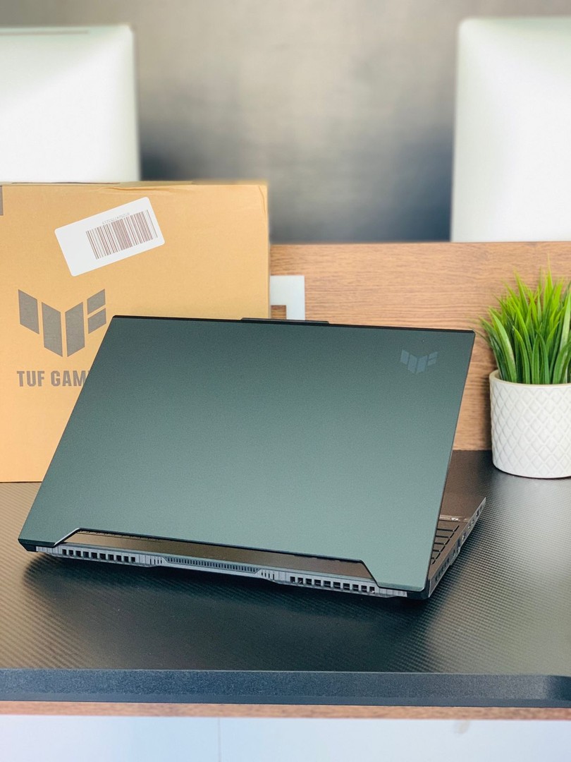 computadoras y laptops - Laptop GAMING Asus TUF AMD RYZEN 7 6800H + NVIDIA RTX 3050TI NUEVA  