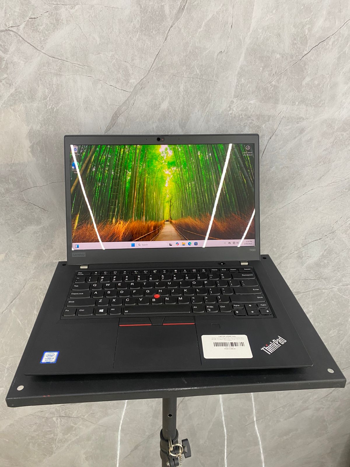 computadoras y laptops - Laptop Lenovo ThinkPad T490 14 i7 8TH gen 16GB RAM 0