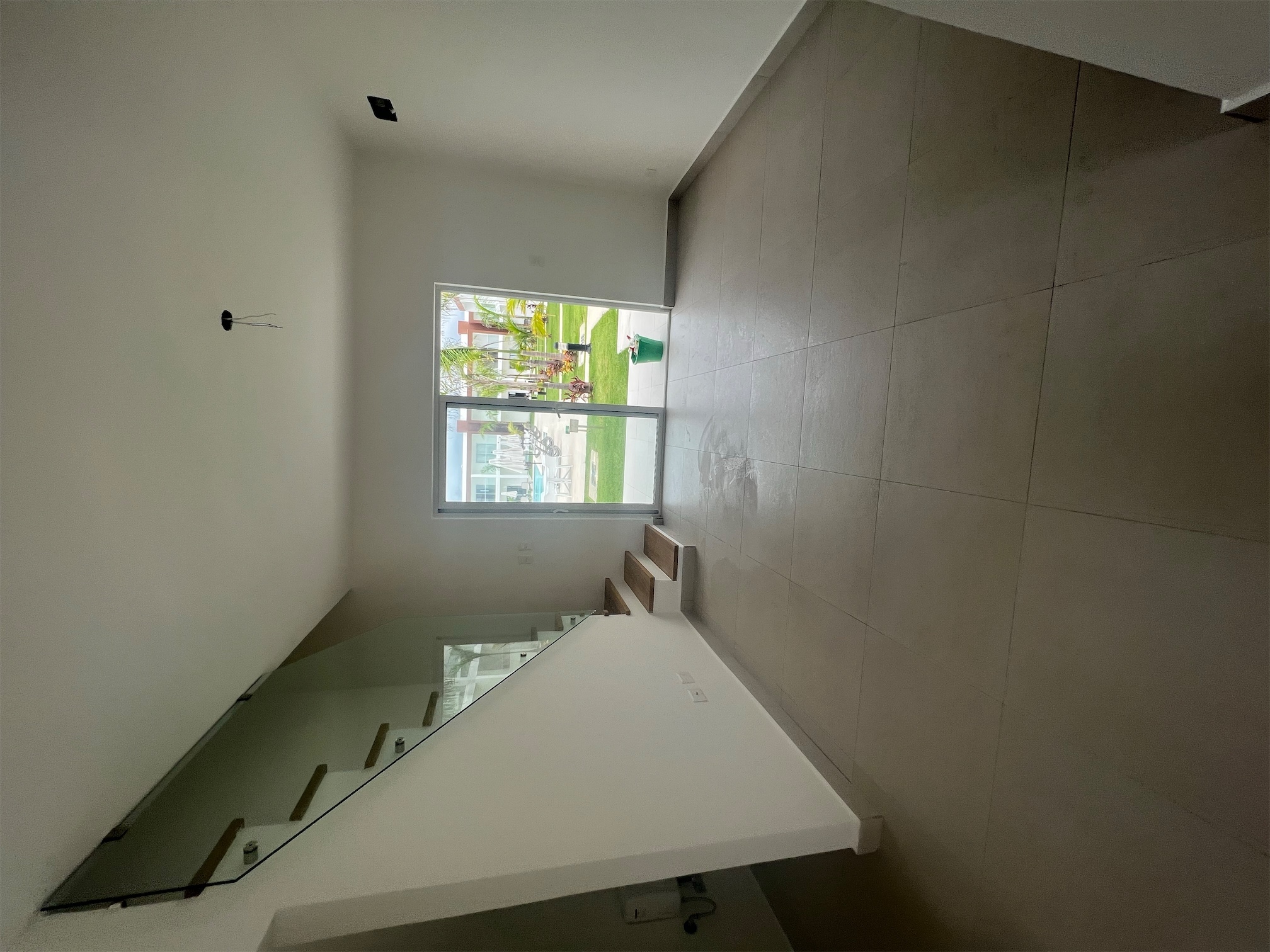 casas vacacionales y villas - Venta de Villa lista con piscina a 1 minuto de la playa en boca chica 9