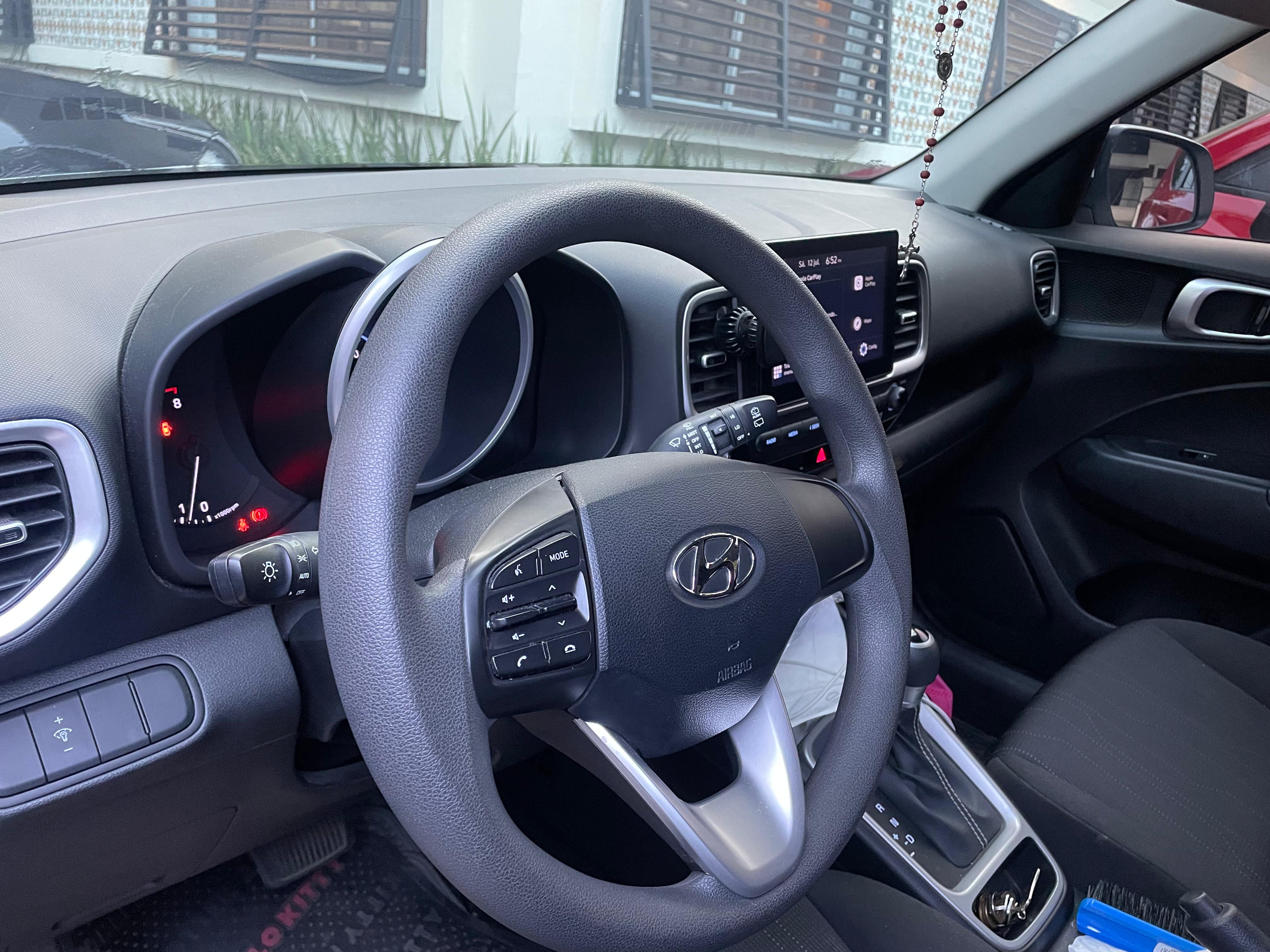 jeepetas y camionetas - Hyundai Venue- 1 dueño - Apple CarPlay Inalámbrico 2