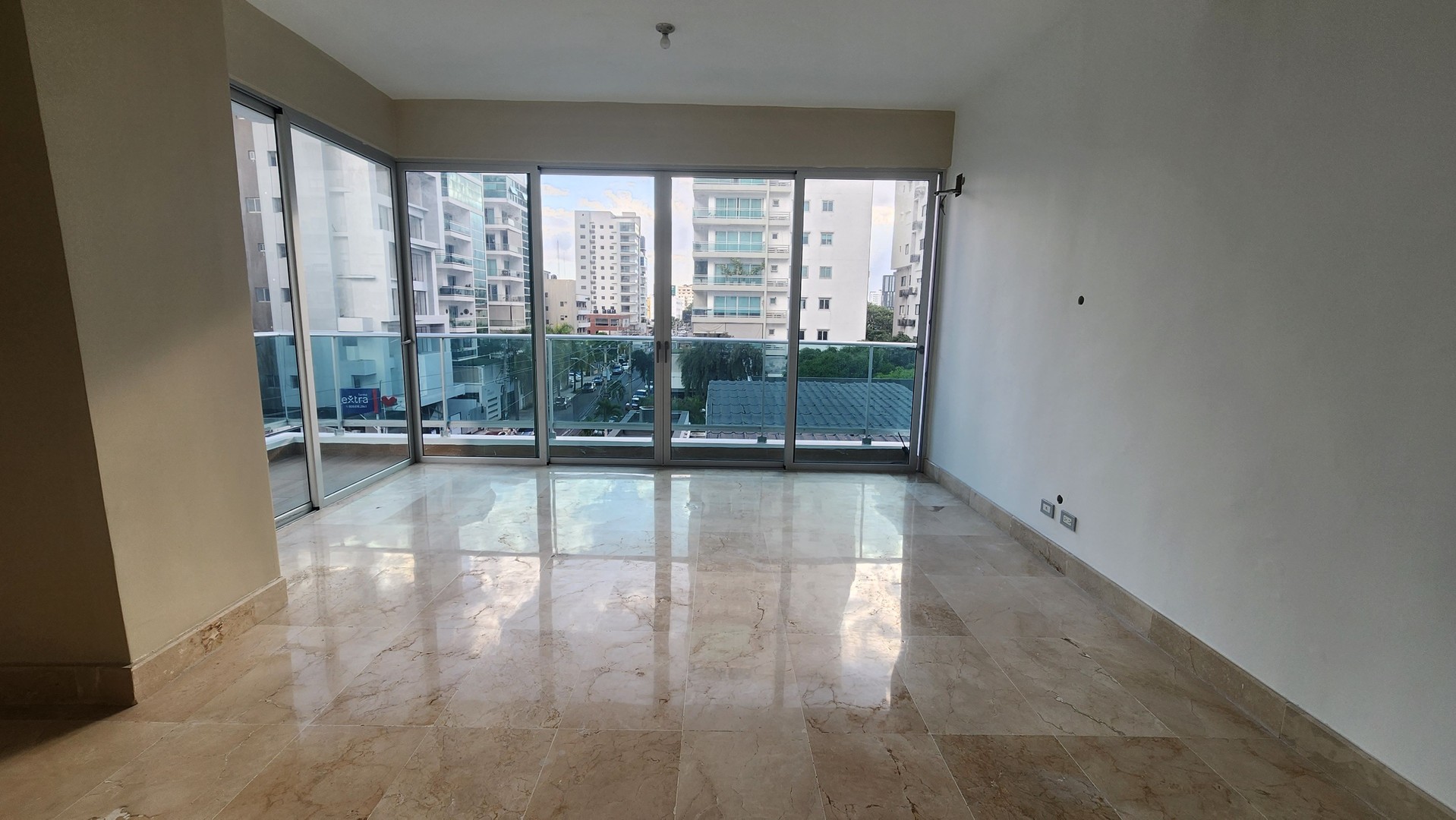 apartamentos - Naco 1 x piso 3 habitaciones 3.5 banos estar balcon  3