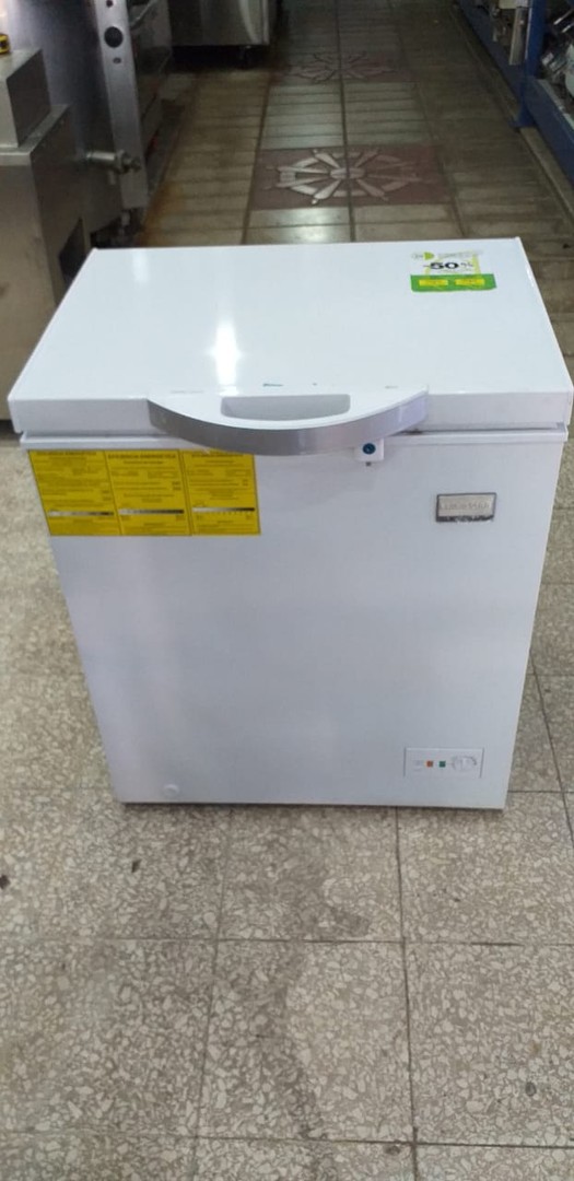 construccion e industrial - Freezer, Frigidaire de 5 Pie Cúbicos  2
