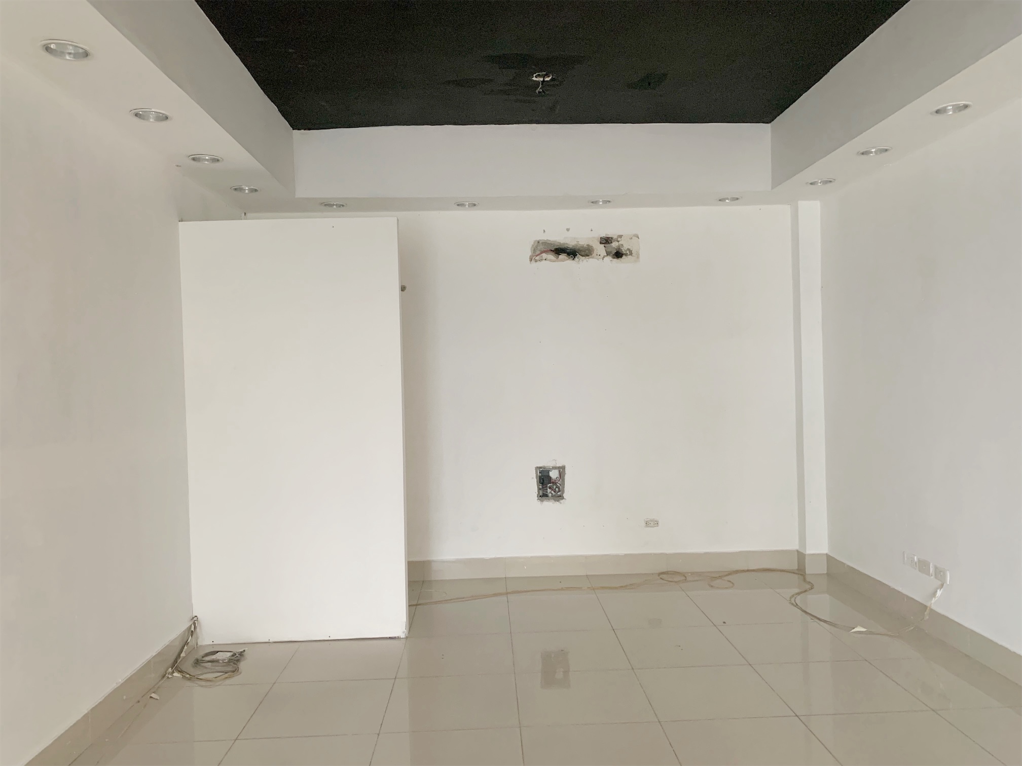 oficinas y locales comerciales - Local en bella vista  1