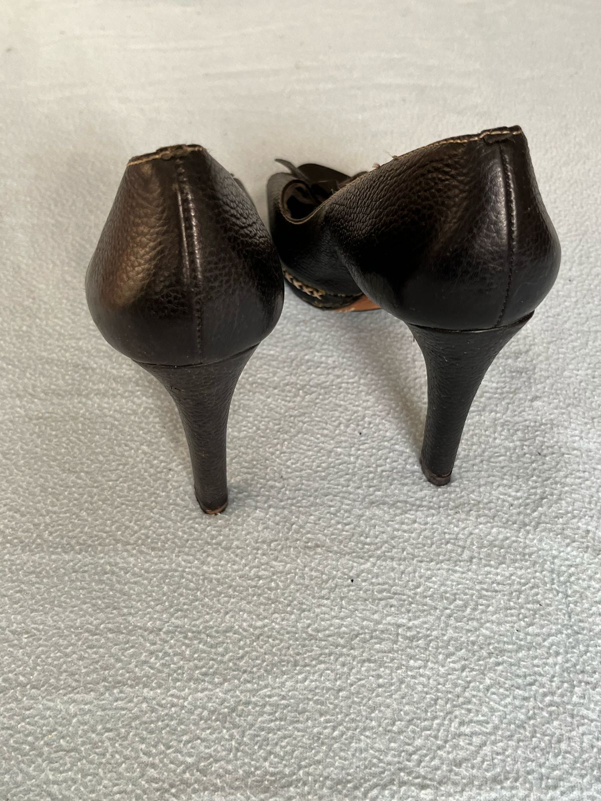 zapatos para mujer - Tacones negros para mujer  3