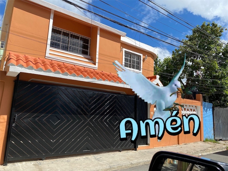 casas - Venta de casa de 340tms próximo a la Charles de Gaulle con amplio patio  0