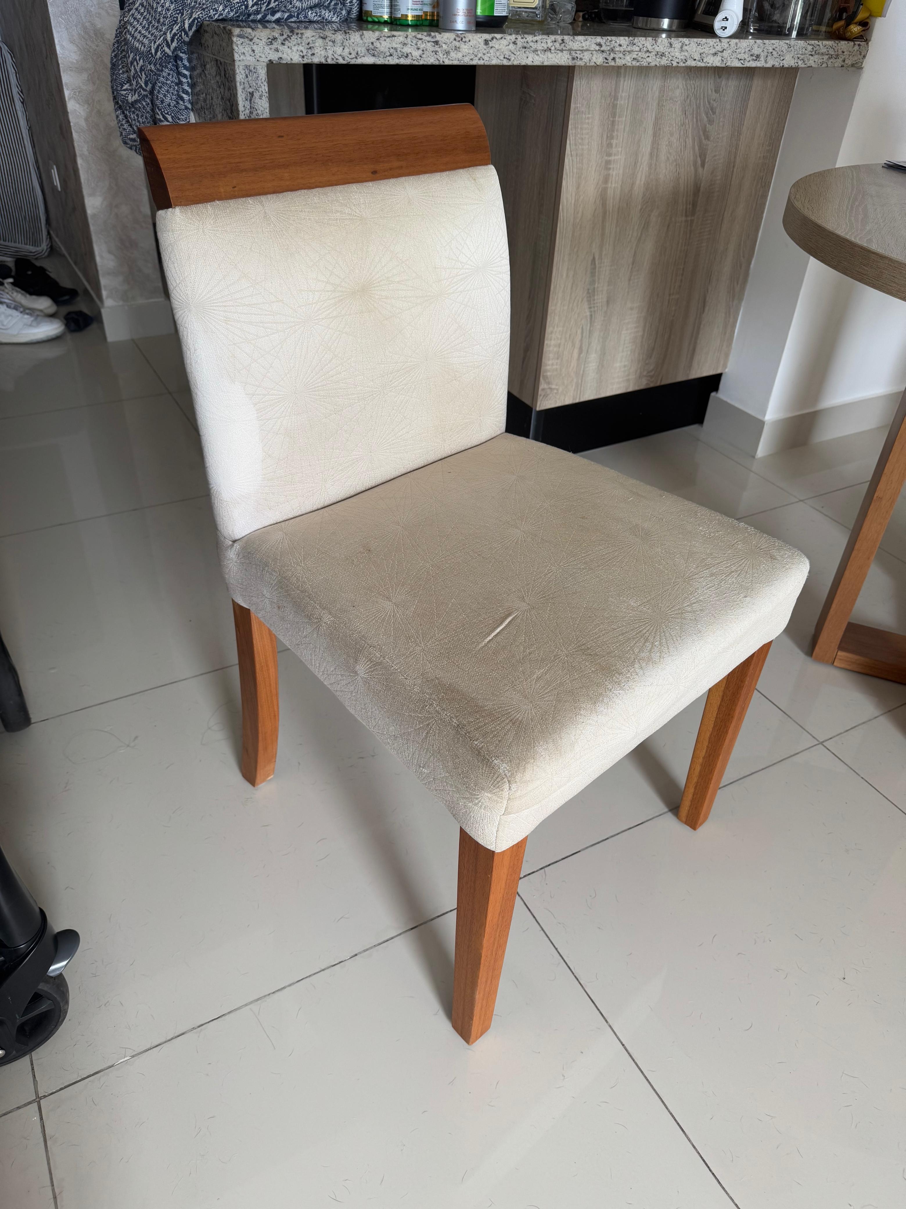 muebles y colchones - Comedor de dos sillas de Casa 101 como nuevo  2