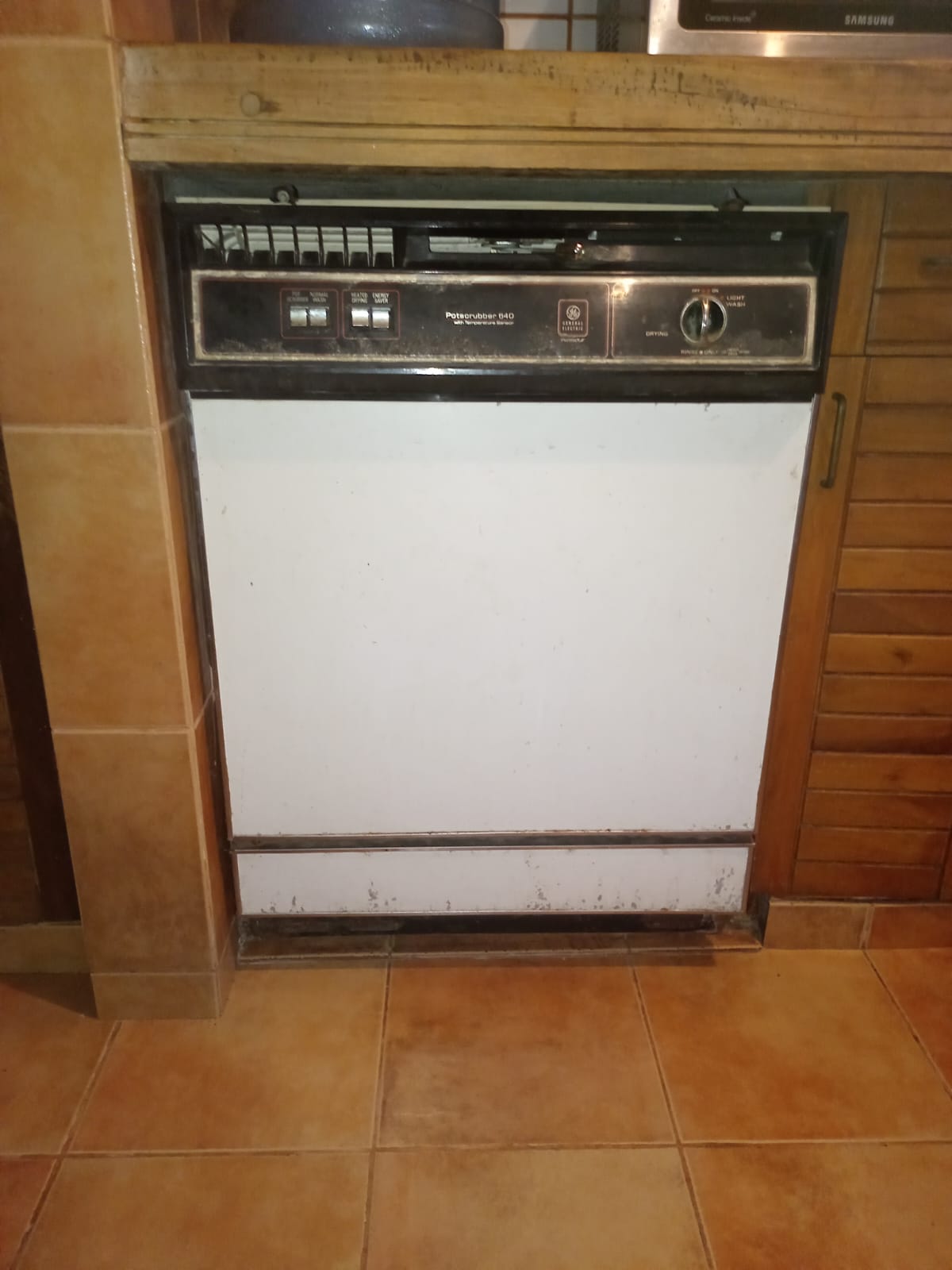 electrodomesticos - Lavaplatos Grande 35 x 24 pulgadas 1