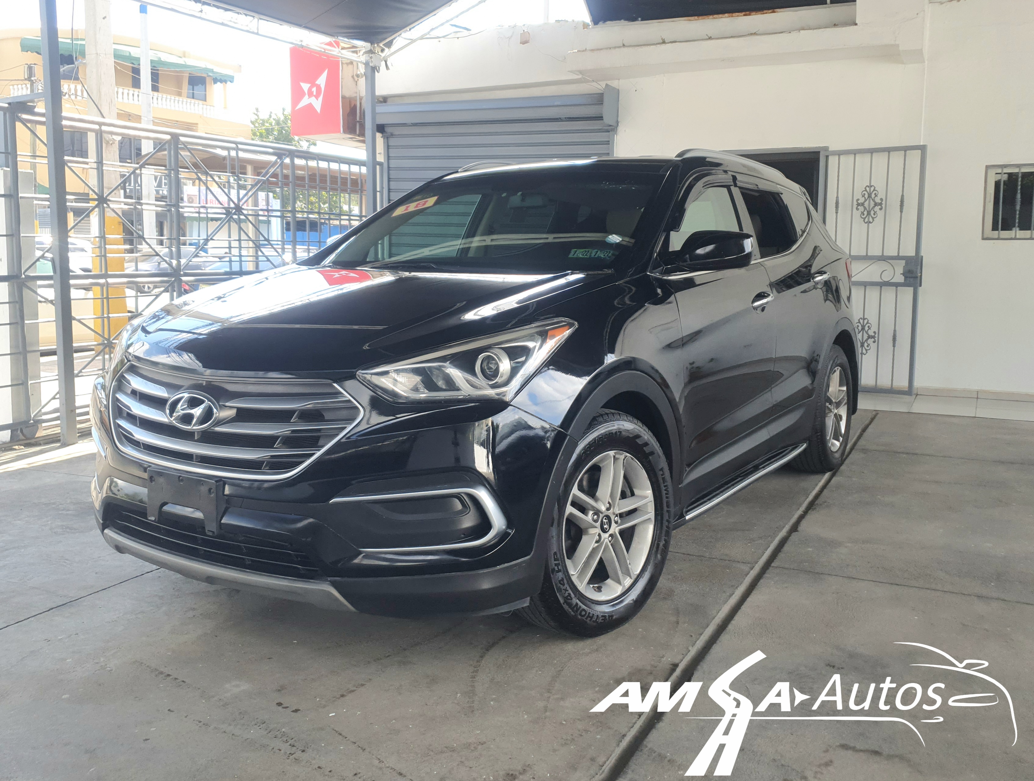 jeepetas y camionetas - HYUNDAI SANTA FE SPORT 2018 EN OFERTA SIN USO RD 0
