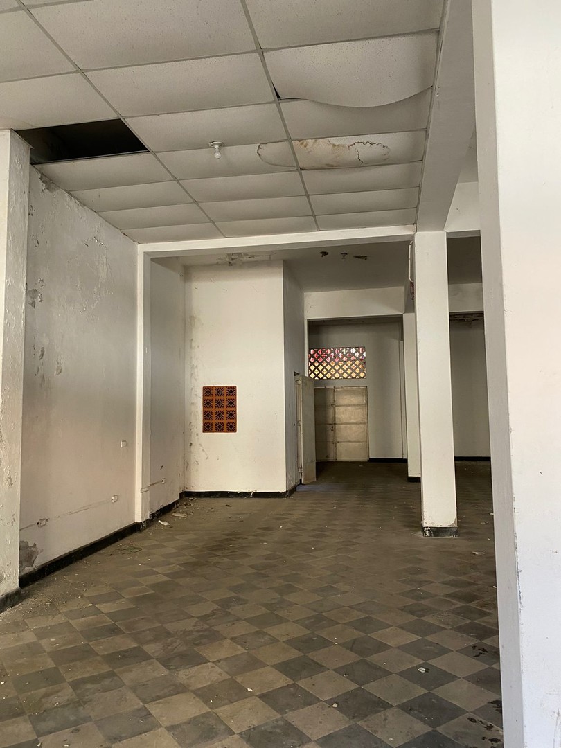 oficinas y locales comerciales - Venta, Local comercial de 428m2 ubicado en la Zona Colonial, Santo Domingo 2