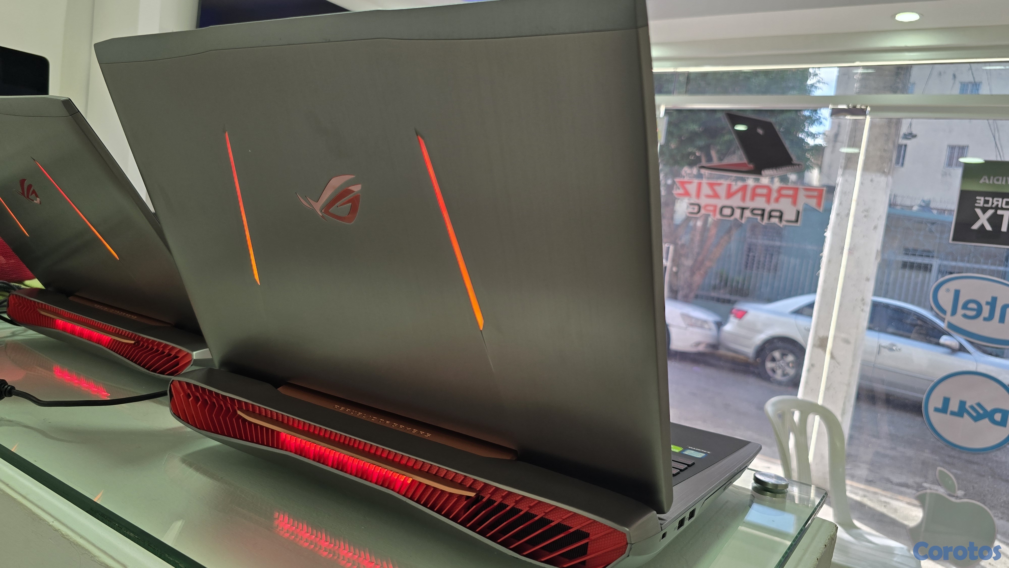 computadoras y laptops - Asus ROG Core i7 2.7ghz Ram 32gb ddr4 Disco 256gb SSD Y 1tb Nvidea Gtx 1070 8gb 7