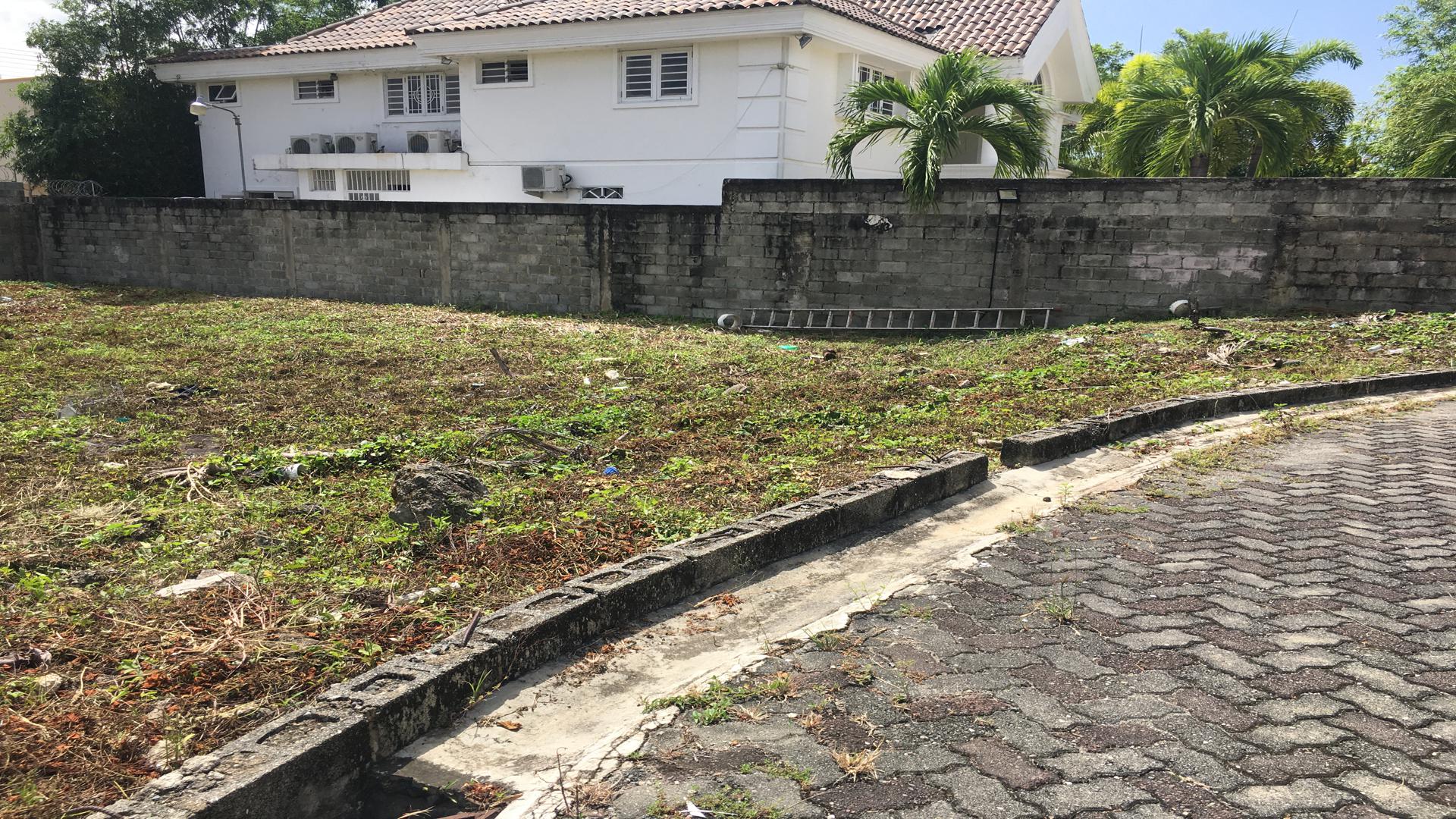 solares y terrenos - Terreno en VENTA en las Praderas de 1.058 m2 . 5