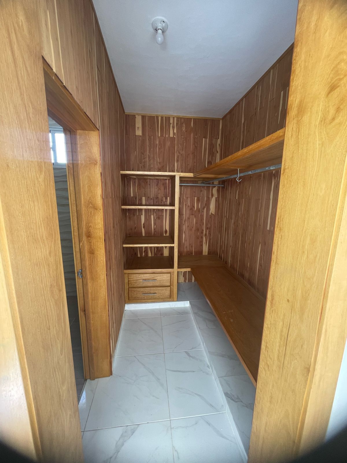 casas - casa moderna totalmente nueva con piscina en lugar tranquilo  3