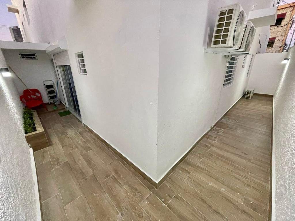 apartamentos - Apartamento en primer nivel con patio en venta, Avenida Independencia 1