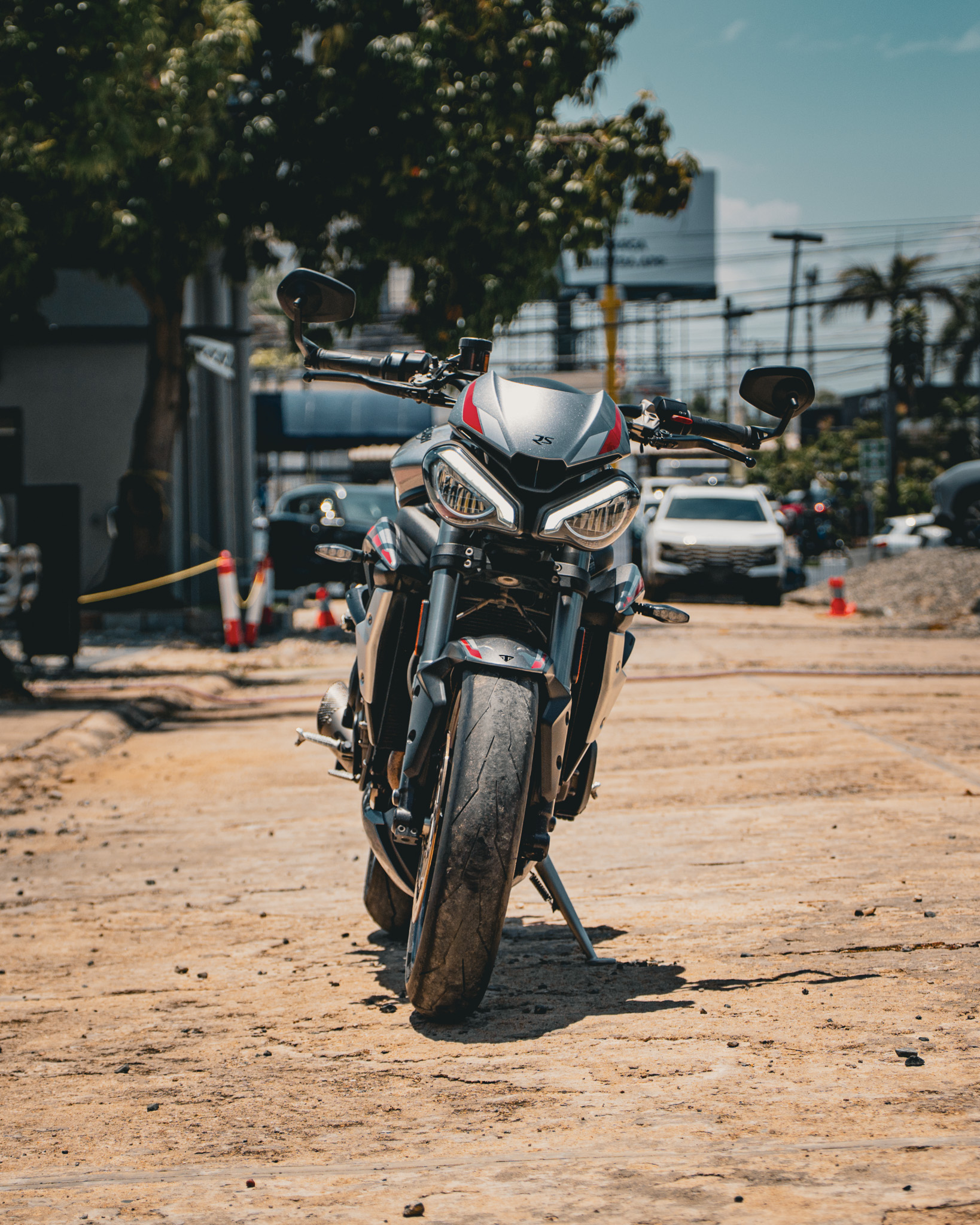 motores y pasolas - TRIUMPH STREET TRIPLE RS 765 1