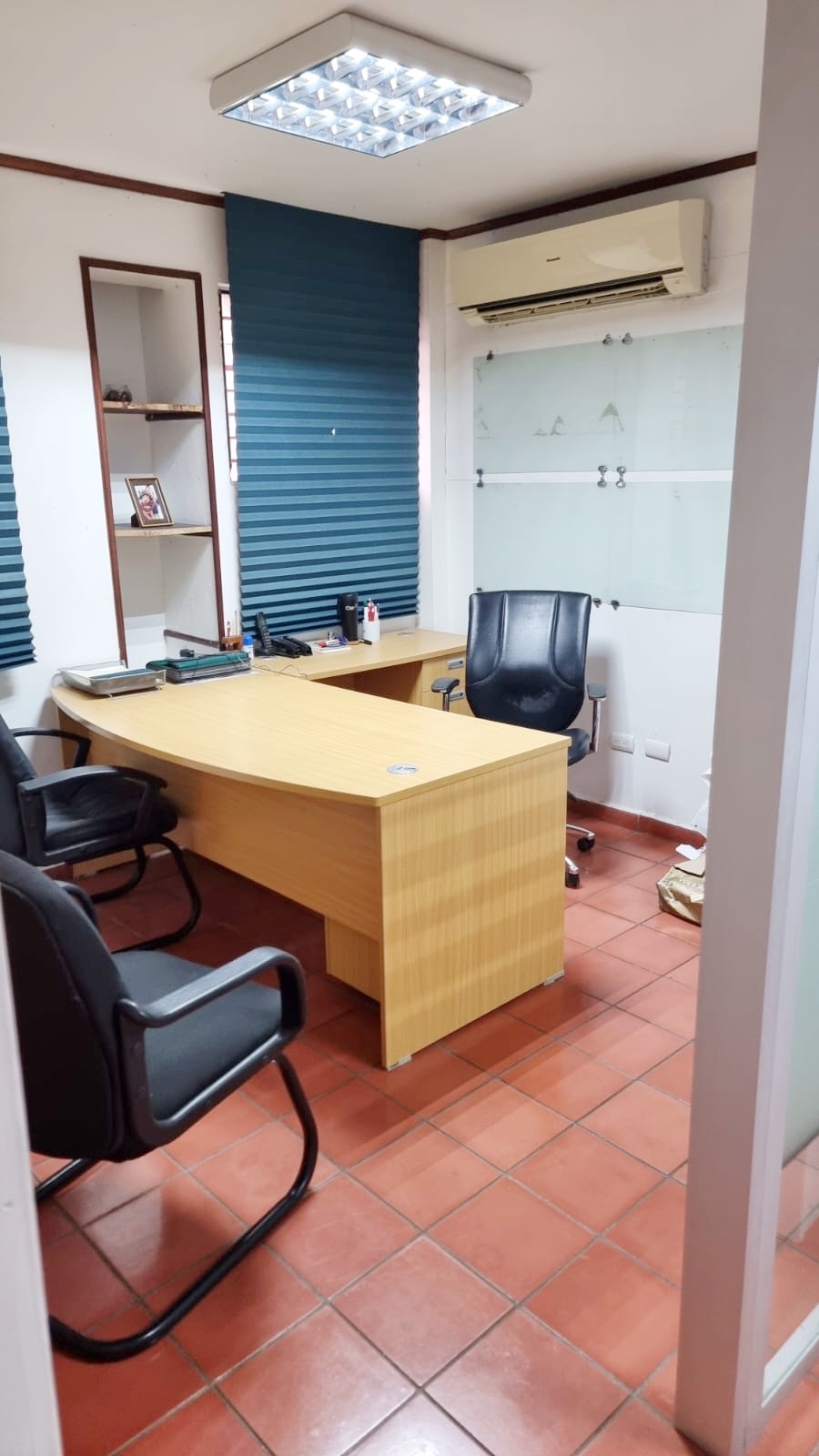 oficinas y locales comerciales - Local en la evaristo morales  6