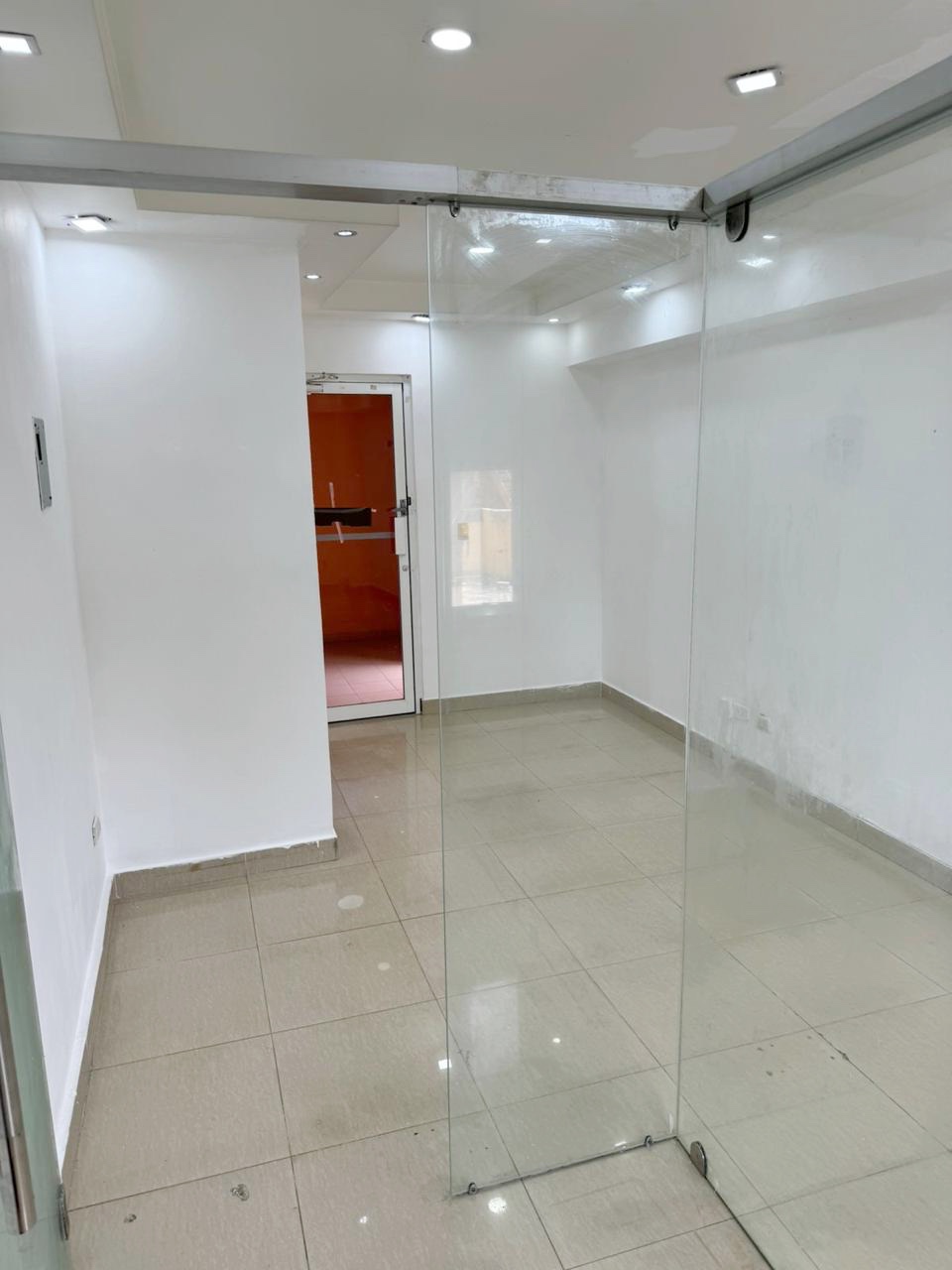 oficinas y locales comerciales - Local céntrico en Bella vista 1