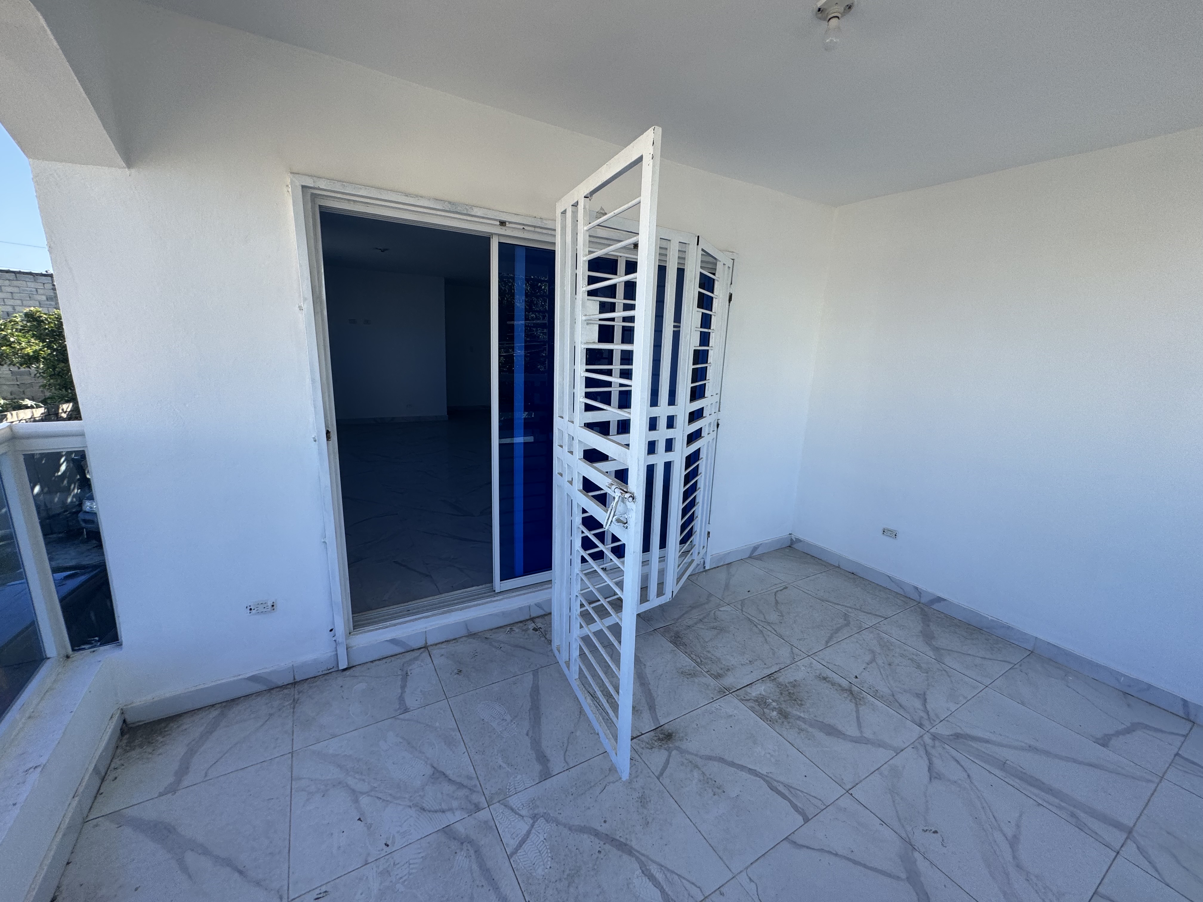 casas - CASA EN ALQUILER  - AUTOPISTA SAN ISIDRO - 25,000 3 habitaciones. 4