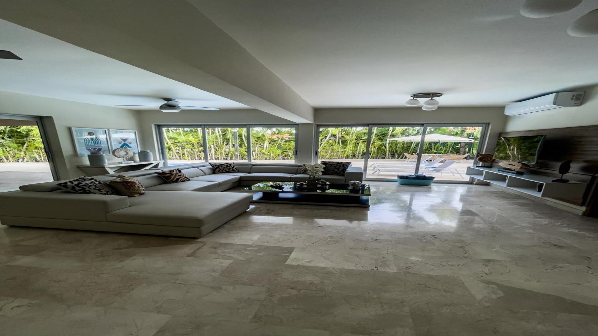 casas vacacionales y villas - VENDO VILLA EN JUAN DOLIO 9