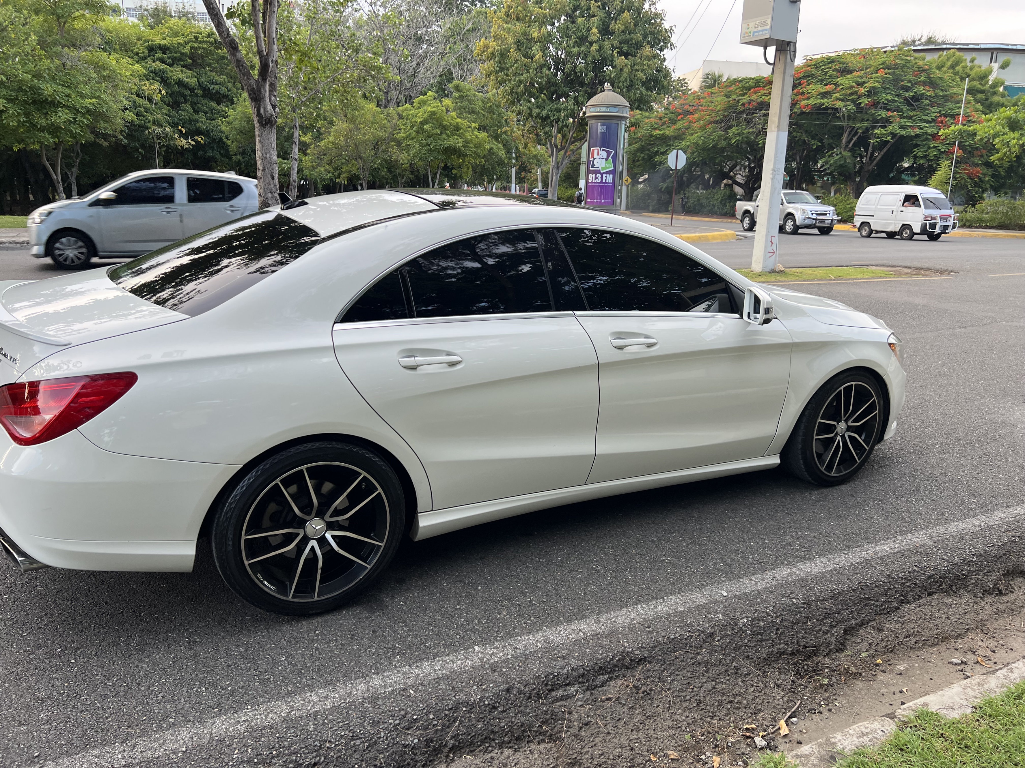 carros - Mercedes benz CLA250 4 matic vendo totalidad o traspaso  2