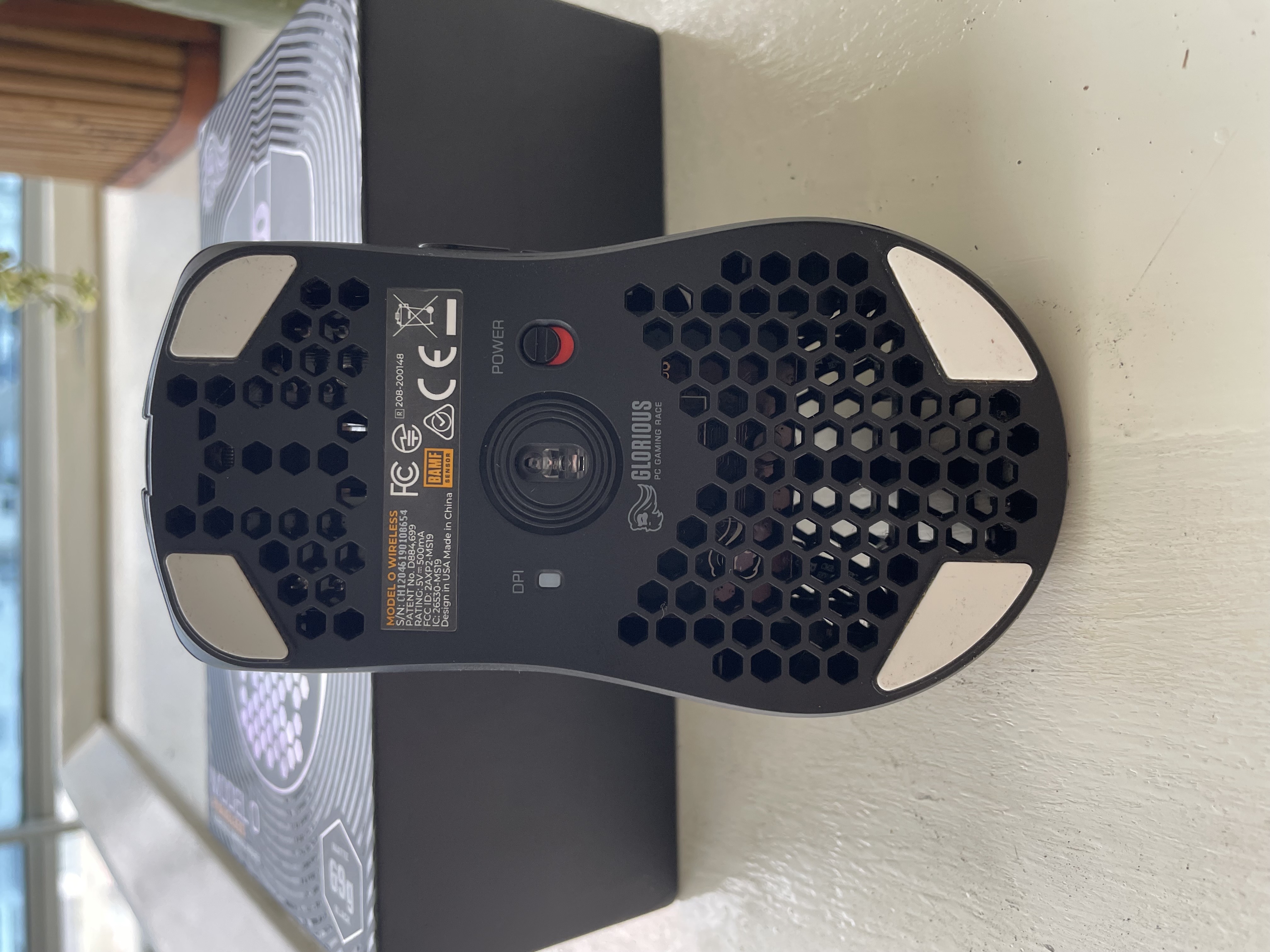 accesorios para electronica - Glorious Model O Wireless – Ultraligero RGB – Con Caja y Accesorios 3