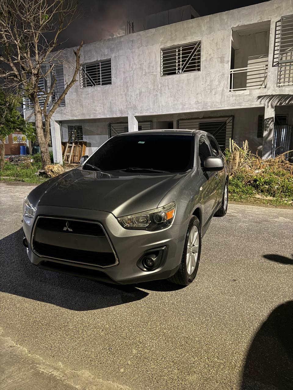 jeepetas y camionetas - MITSUBISHI OUTLANDER SPORT 2015(NEGOCIABLE) 3