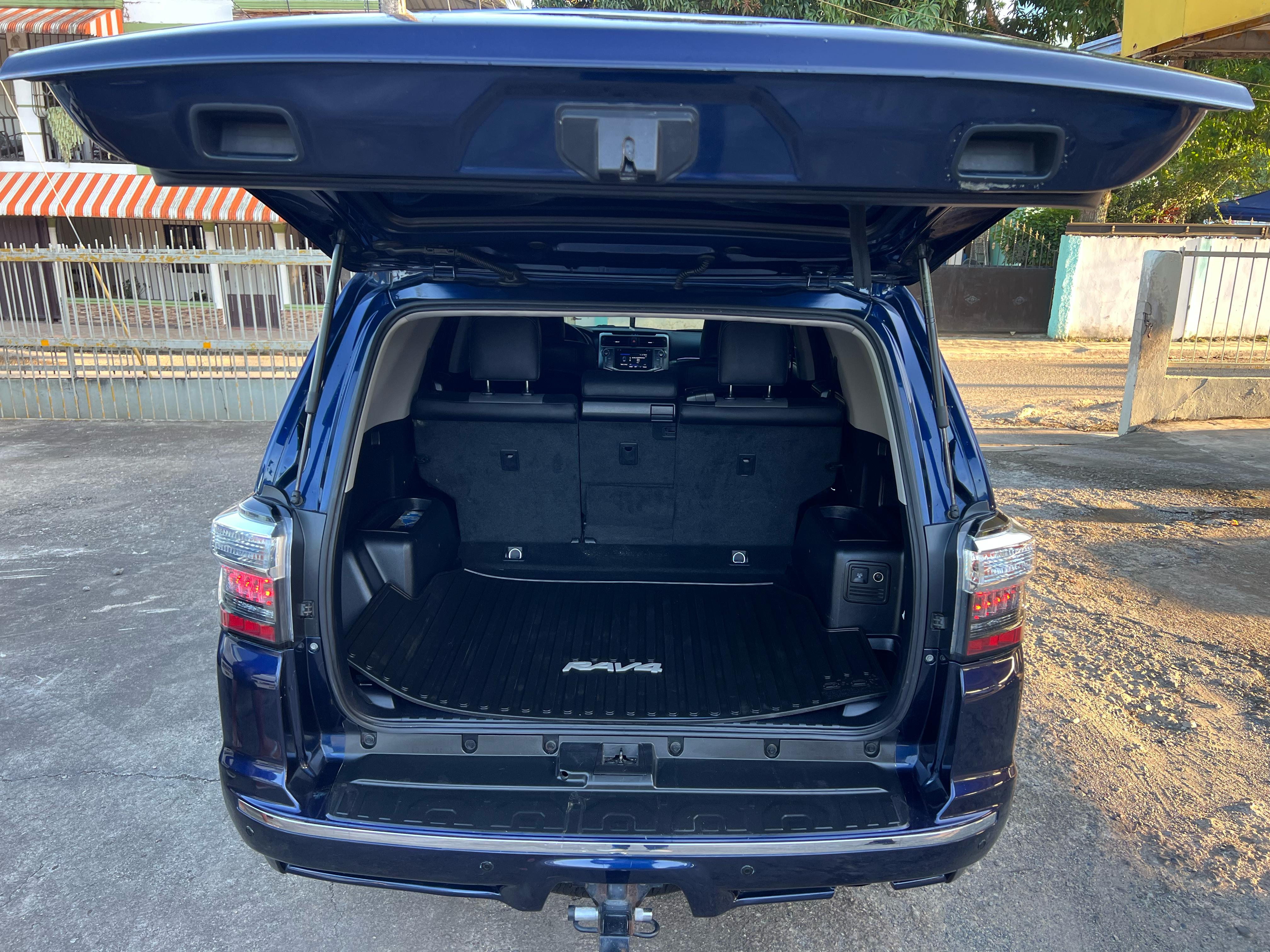 jeepetas y camionetas - Toyota 4runner Sr5 2019 premium  6