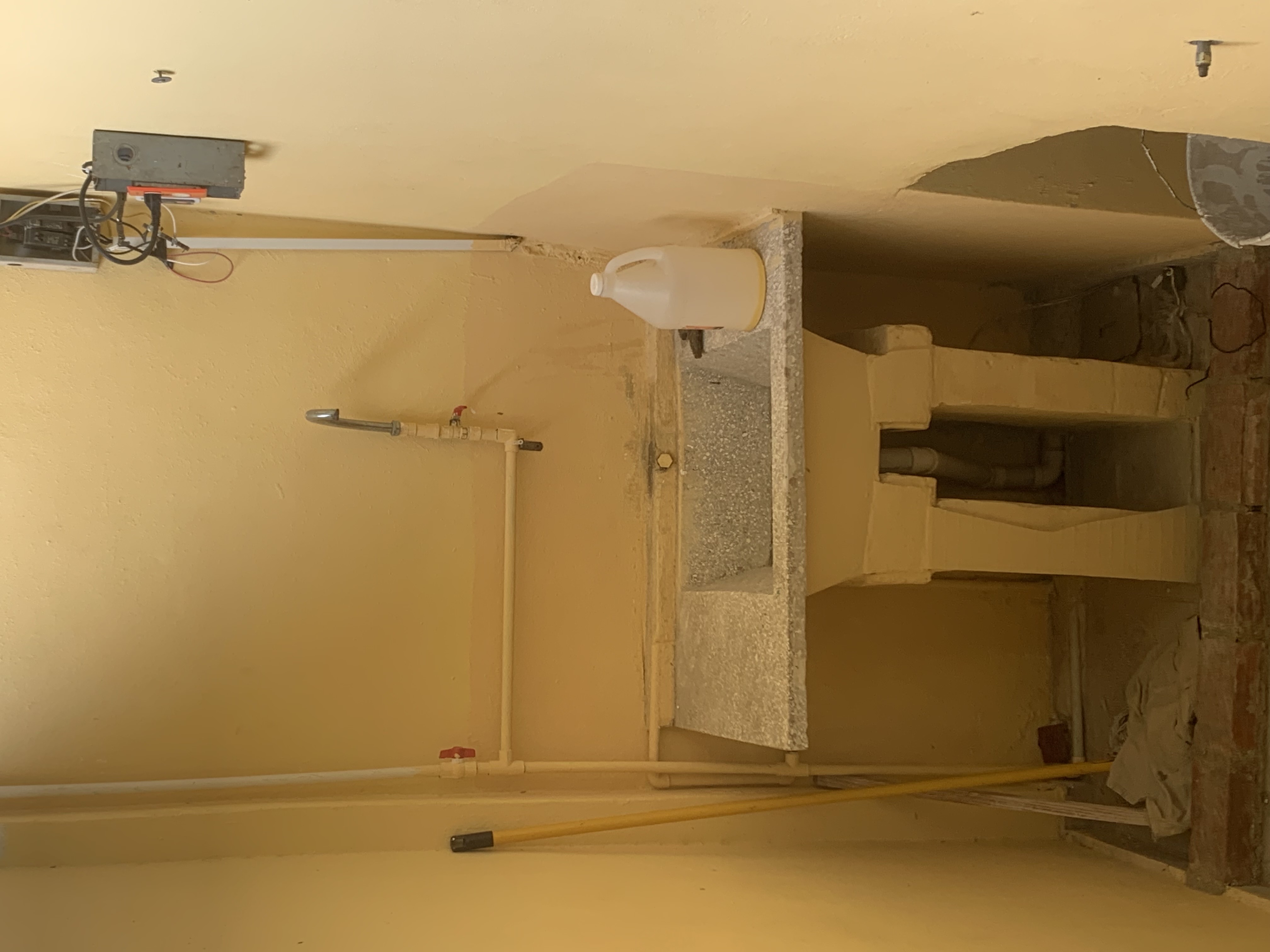 apartamentos - se alquila apto en el Ensanche Isabelita 2 hab y 1 baño 7