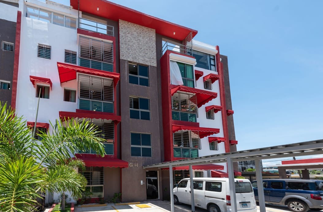 apartamentos - TERCER PISO AMUEBLADO, FRENTE AL CORAL MALL (ALTAGRACIA), AUTOPISTA DE SAN ISIDR 0