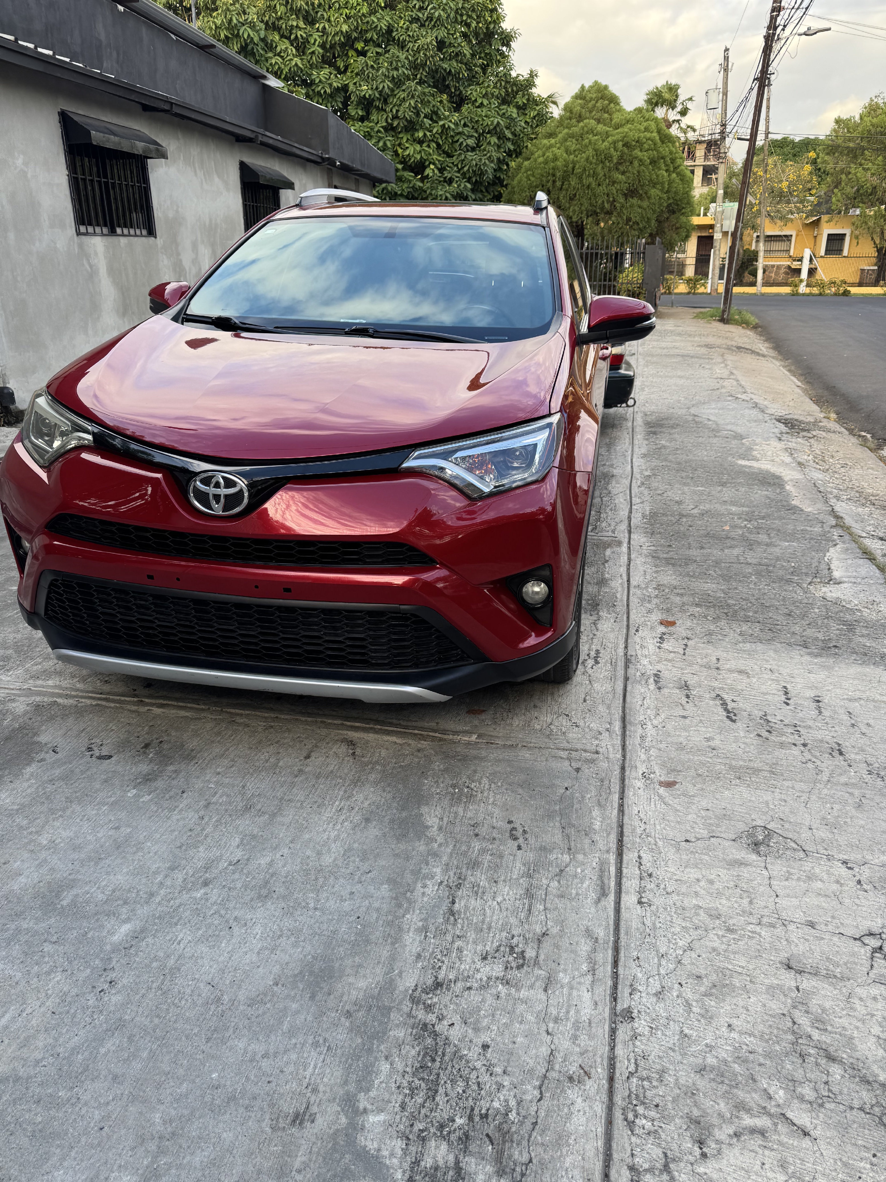 jeepetas y camionetas - Vendo Jeepeta Rav4 SE 2016 0