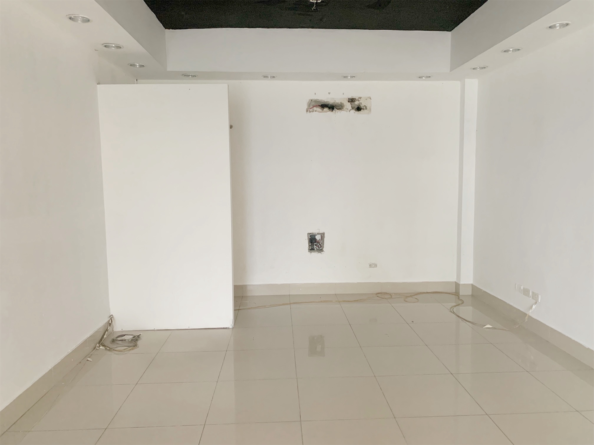 oficinas y locales comerciales - Local en bella vista  2