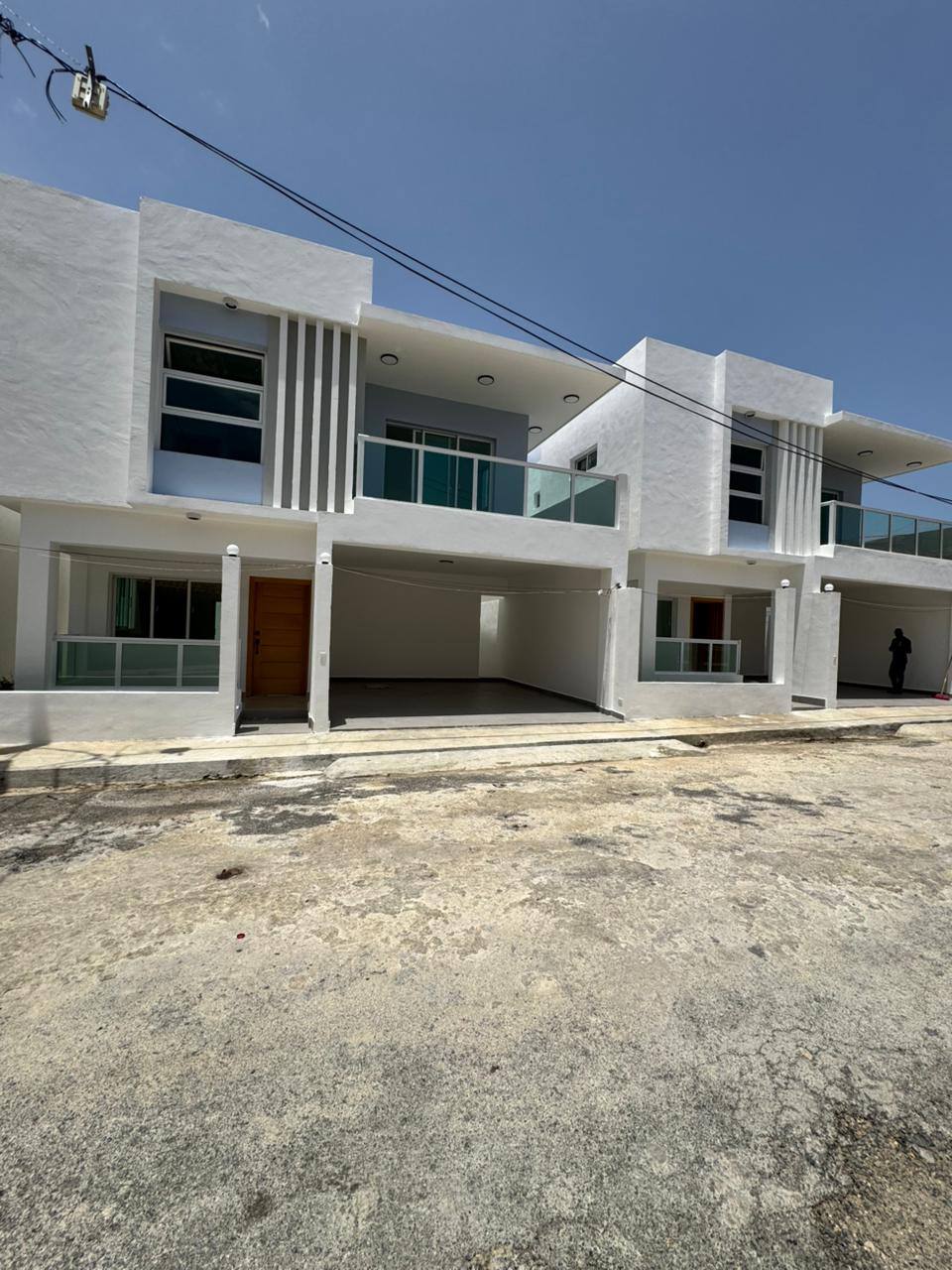 casas - Hermosa y Moderna Casa de 2 Niveles en Brisa Orien 5
