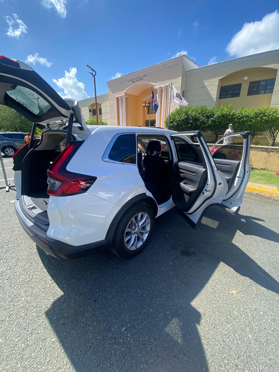 jeepetas y camionetas - HONDA CR-V EX 2023 TURBO - ¡COMO NUEVA! US$ 45,500 4