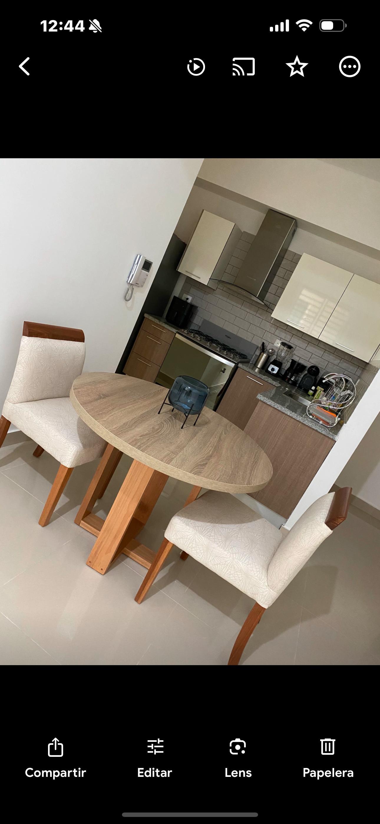 muebles y colchones - Comedor de dos sillas de Casa 101 como nuevo  3