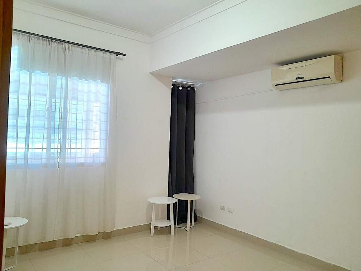 apartamentos - Apartamento en alquiler con amplia terraza . 6