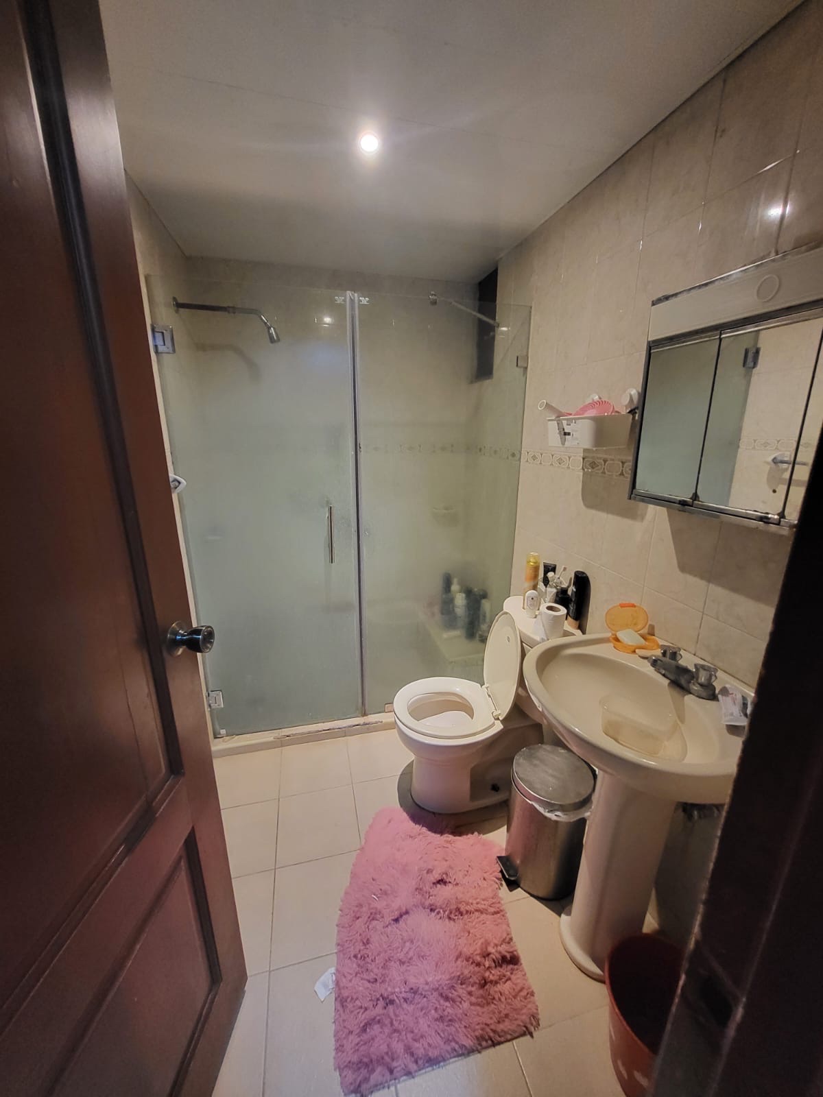 habitaciones y viviendas compartidas - Habitación en la Anacaona 0