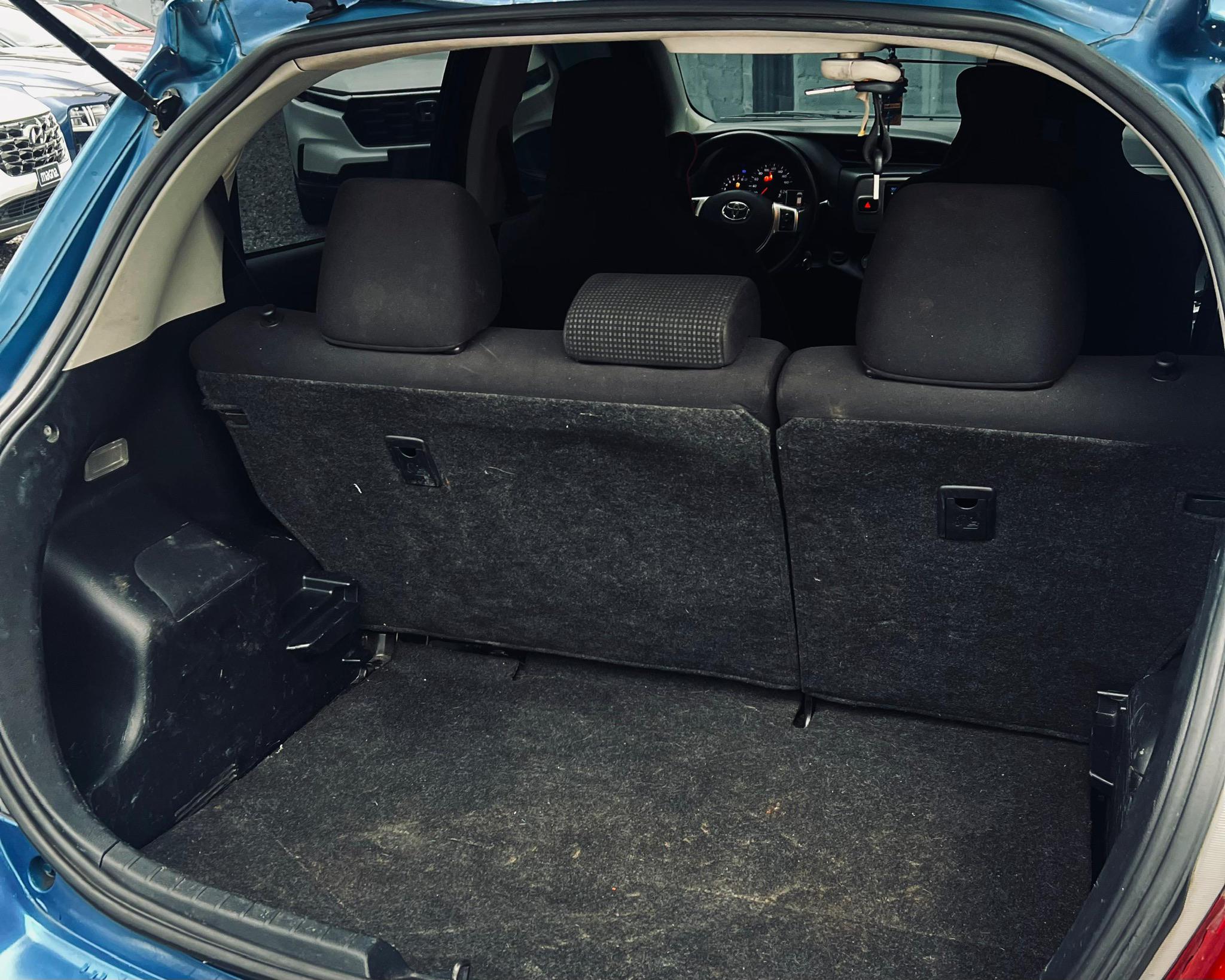 carros - TOYOTA VITZ 2016 1